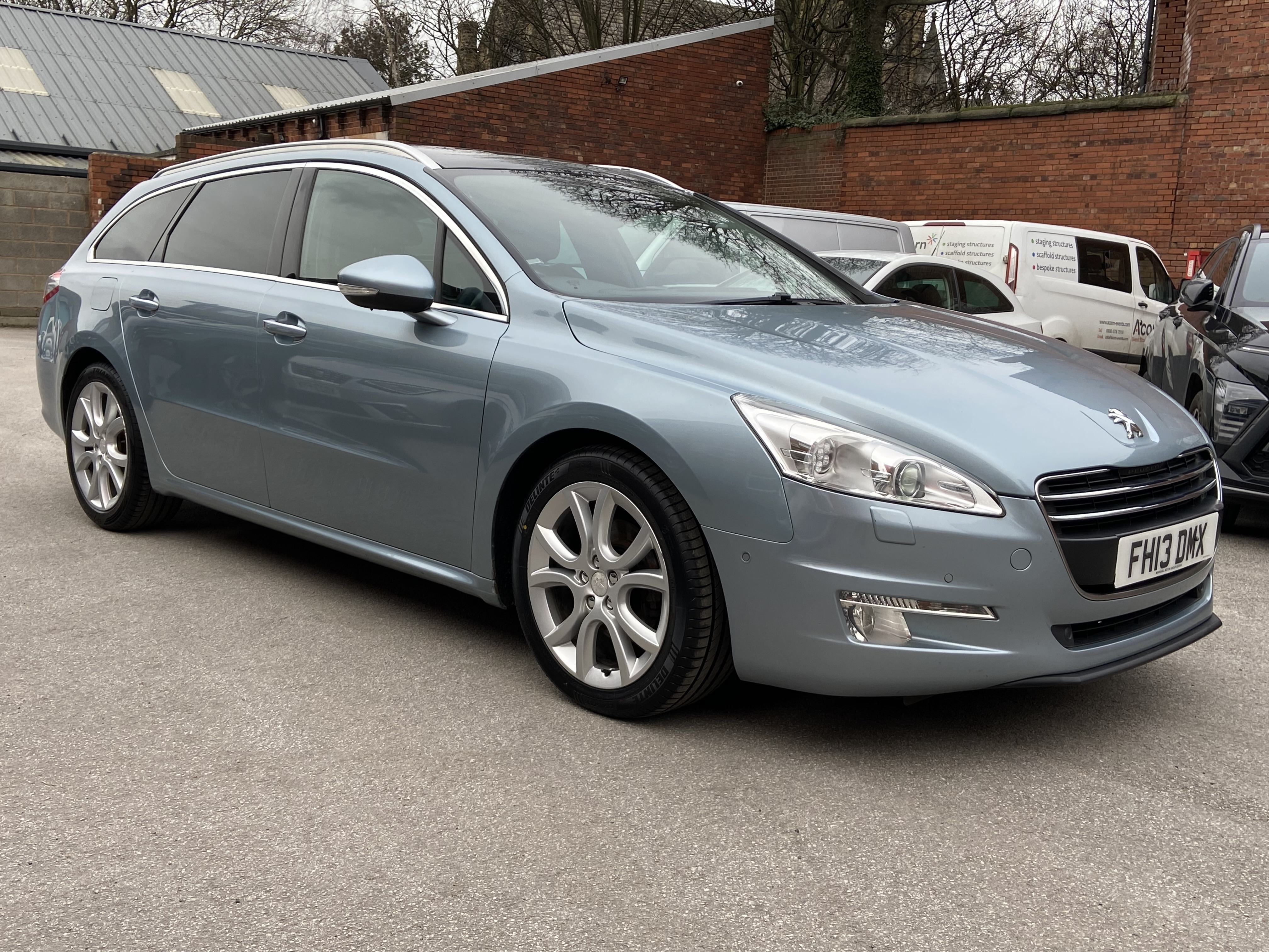 additional car image