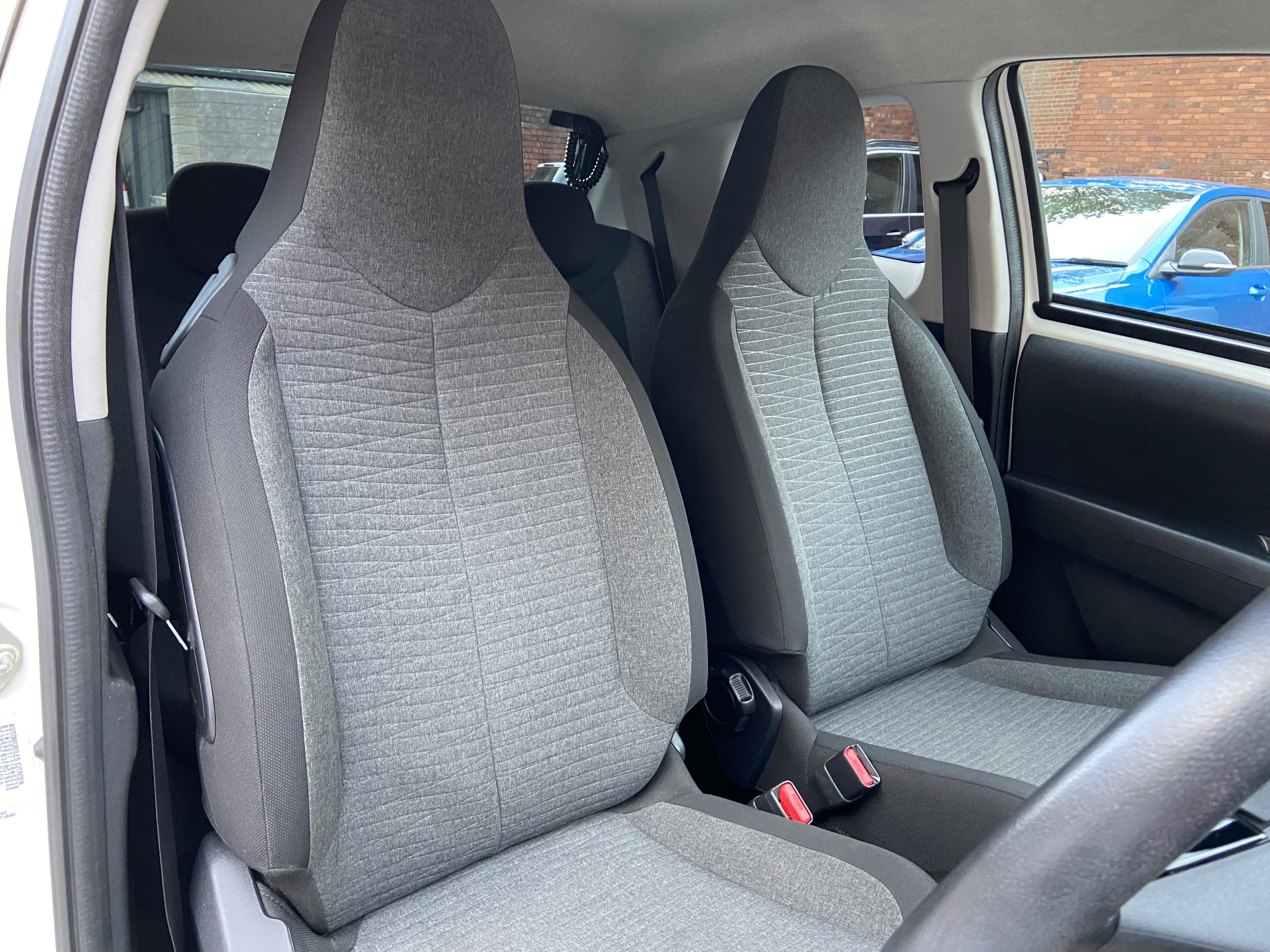 additional car image