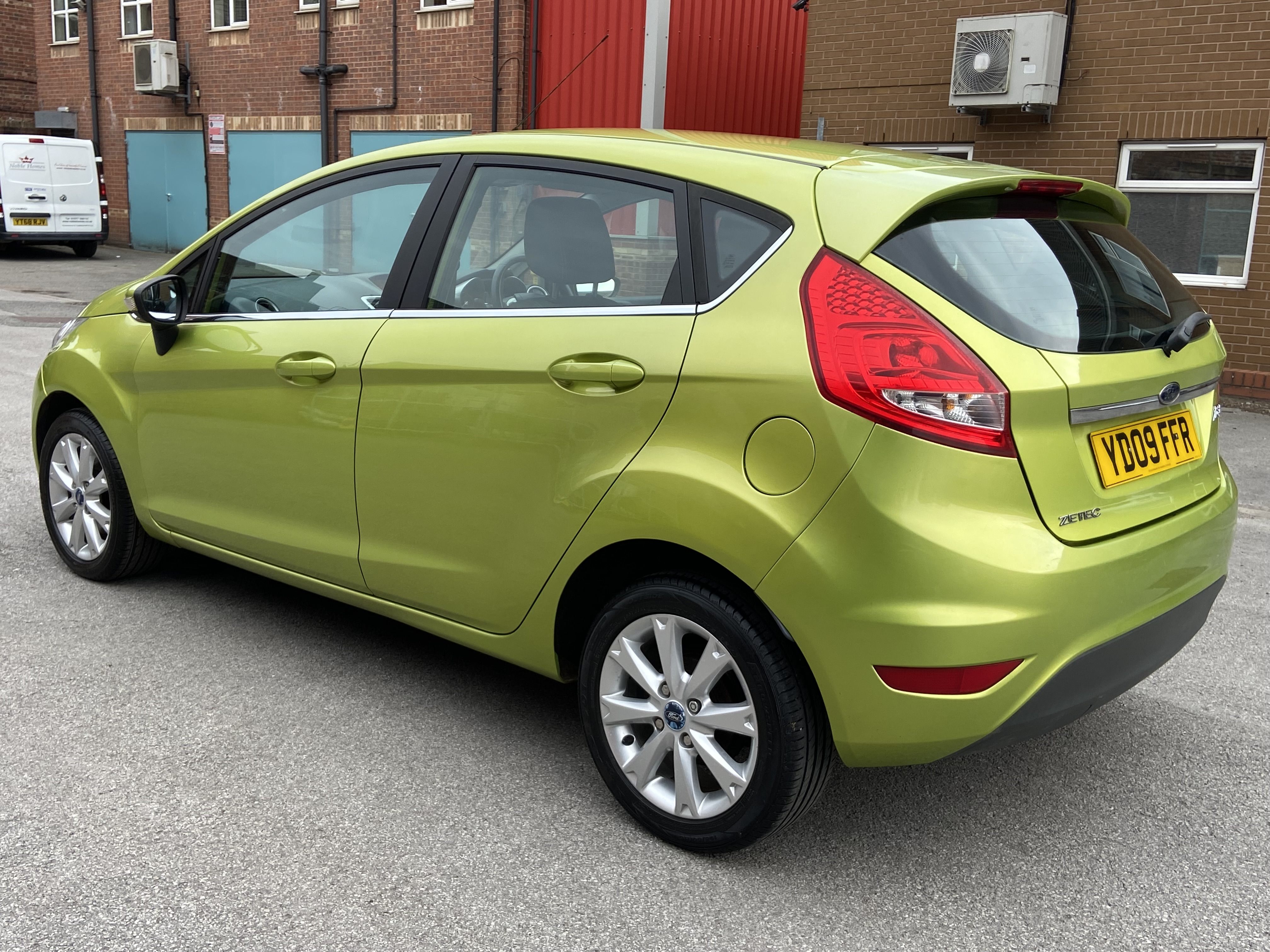 additional car image
