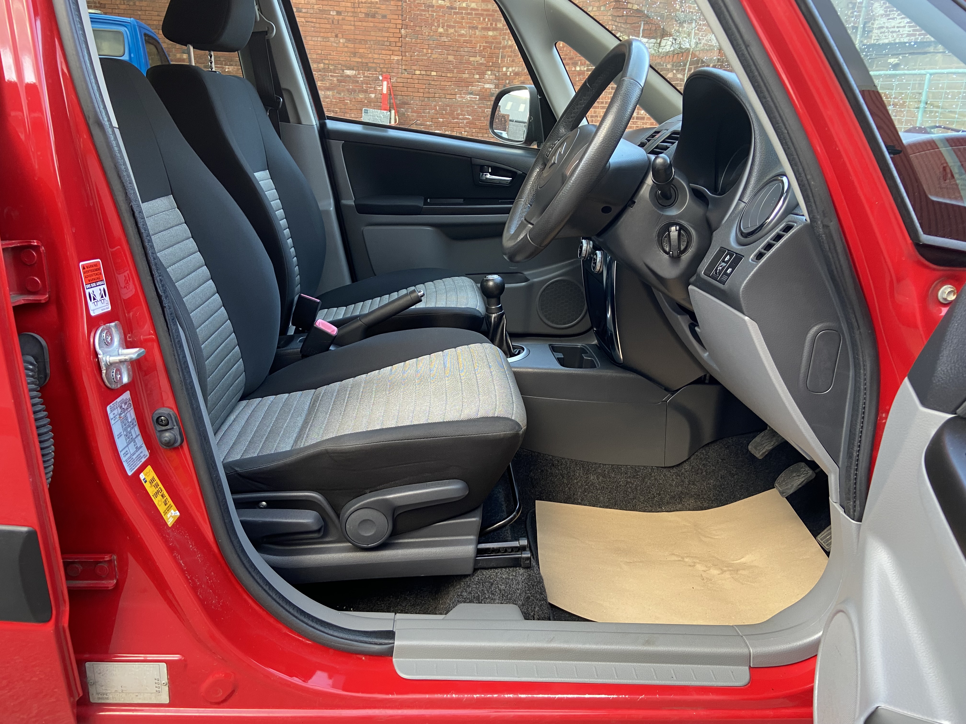 additional car image