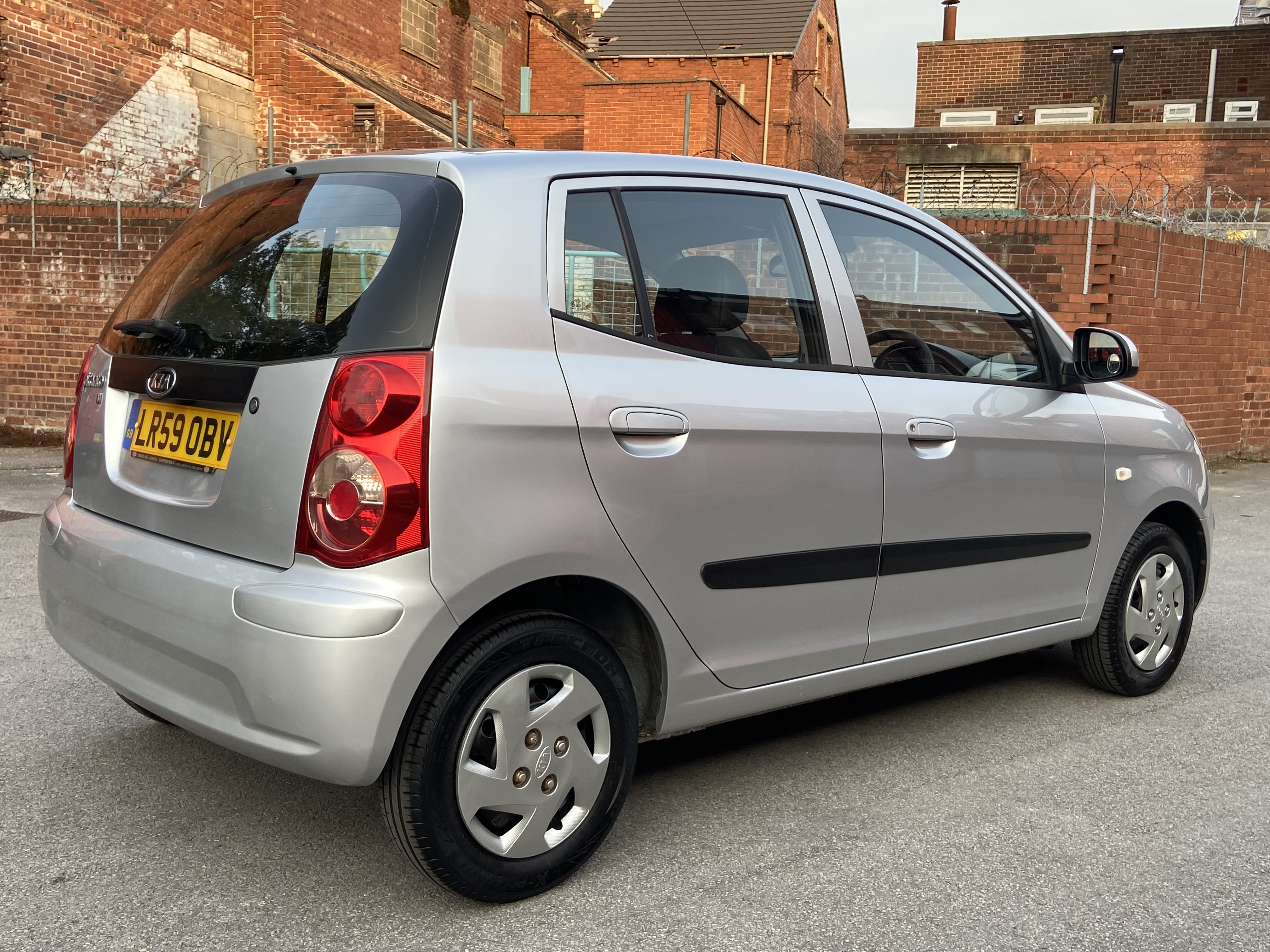 additional car image
