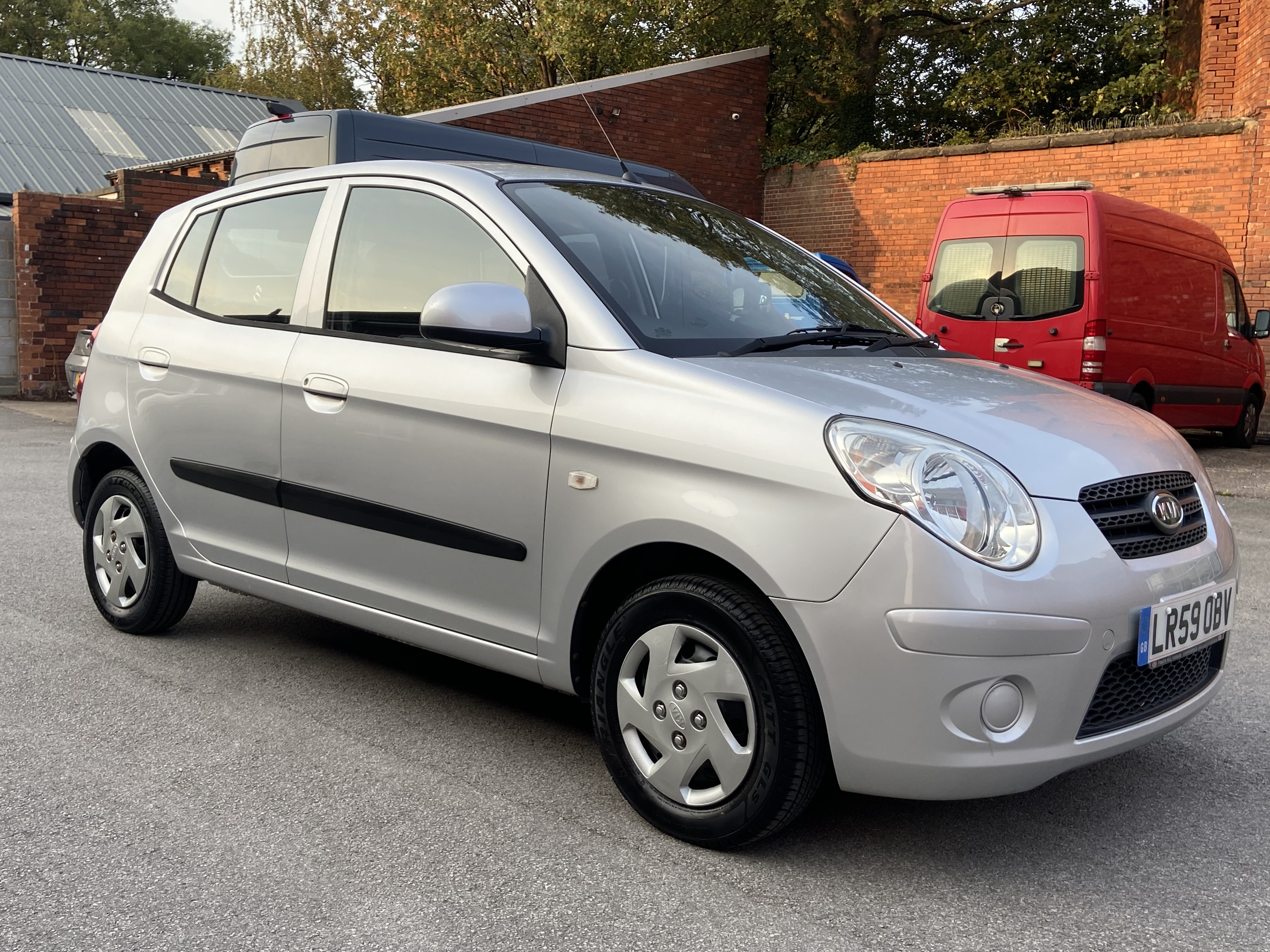 additional car image