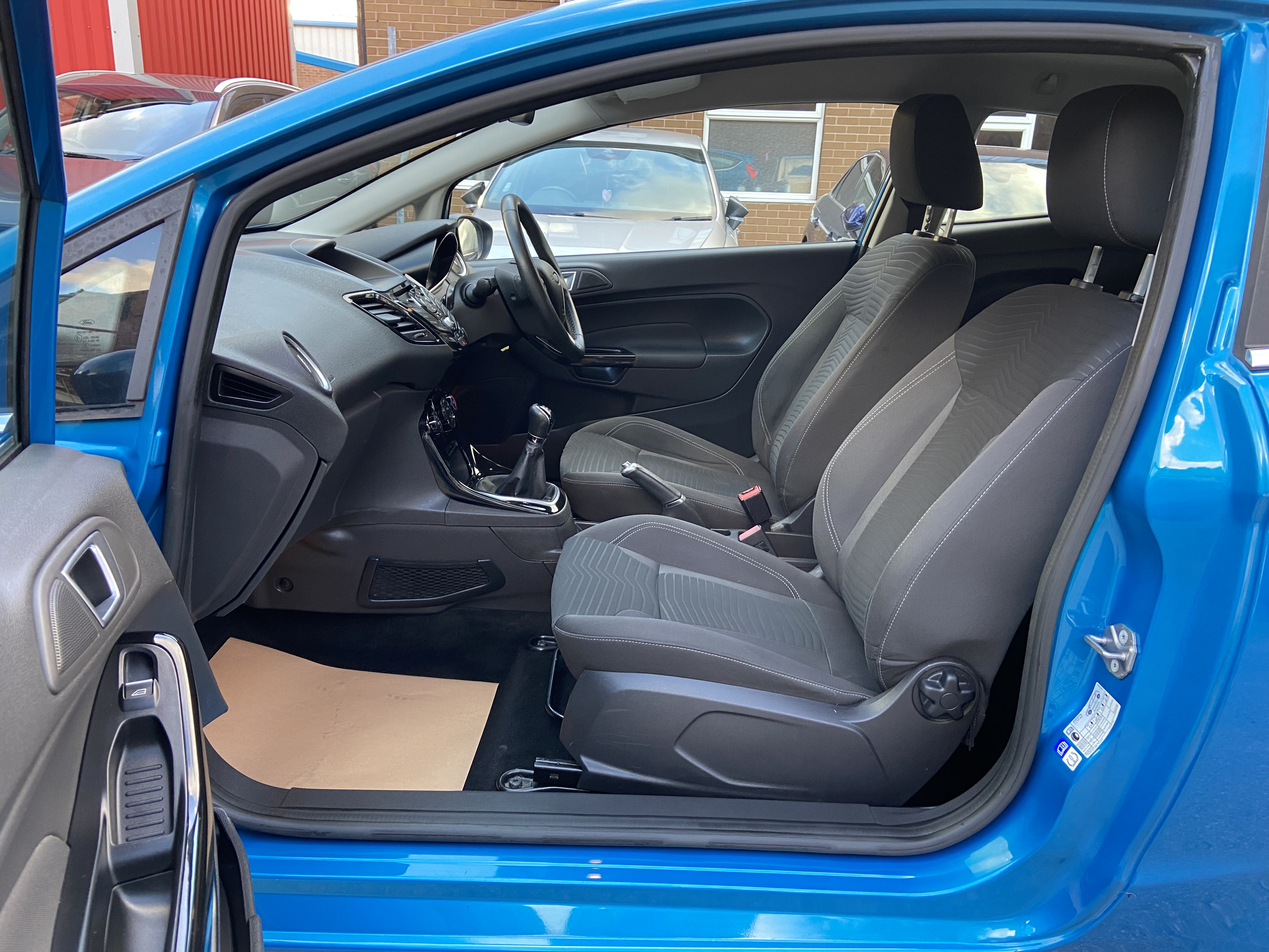 additional car image