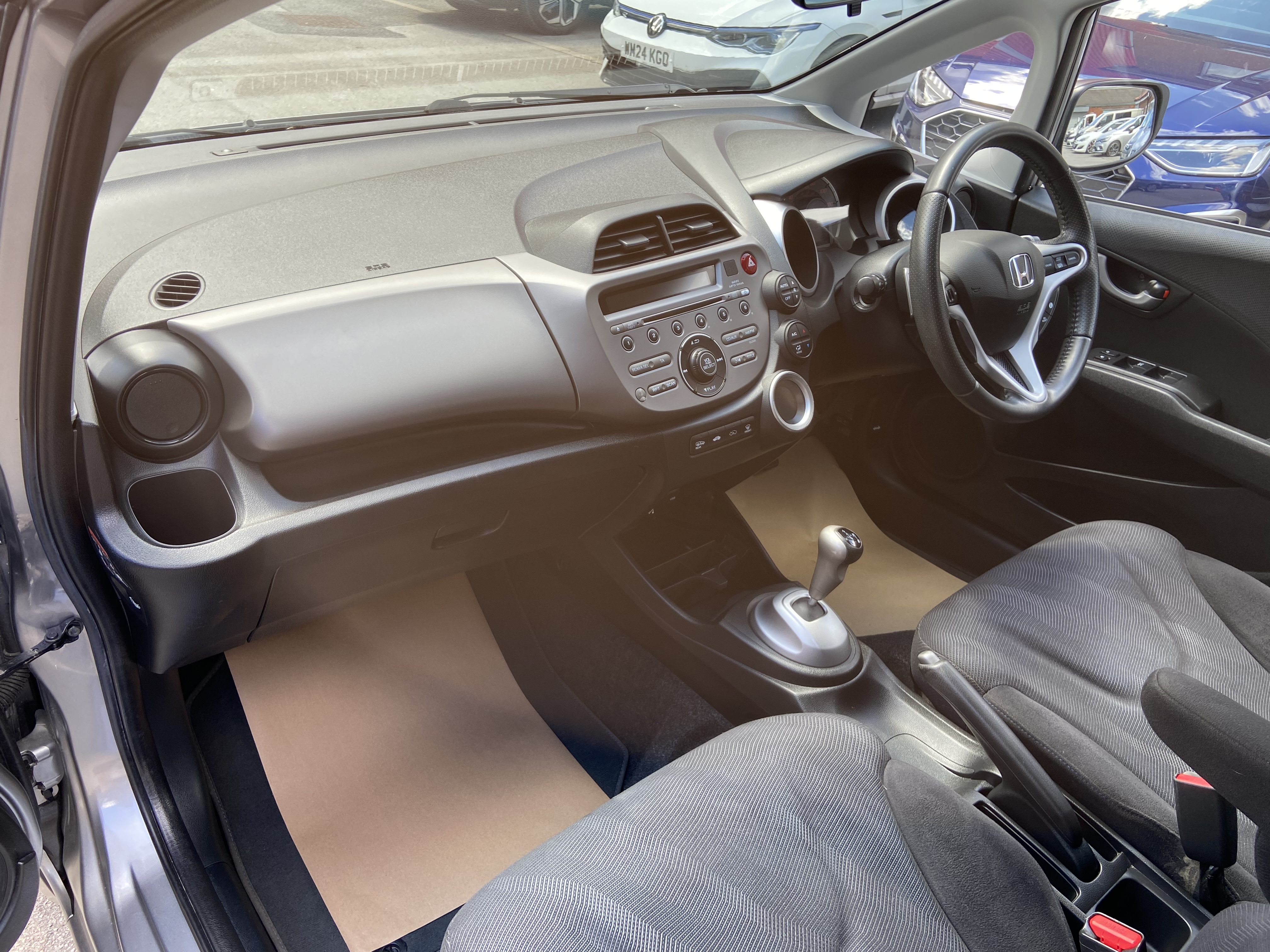additional car image