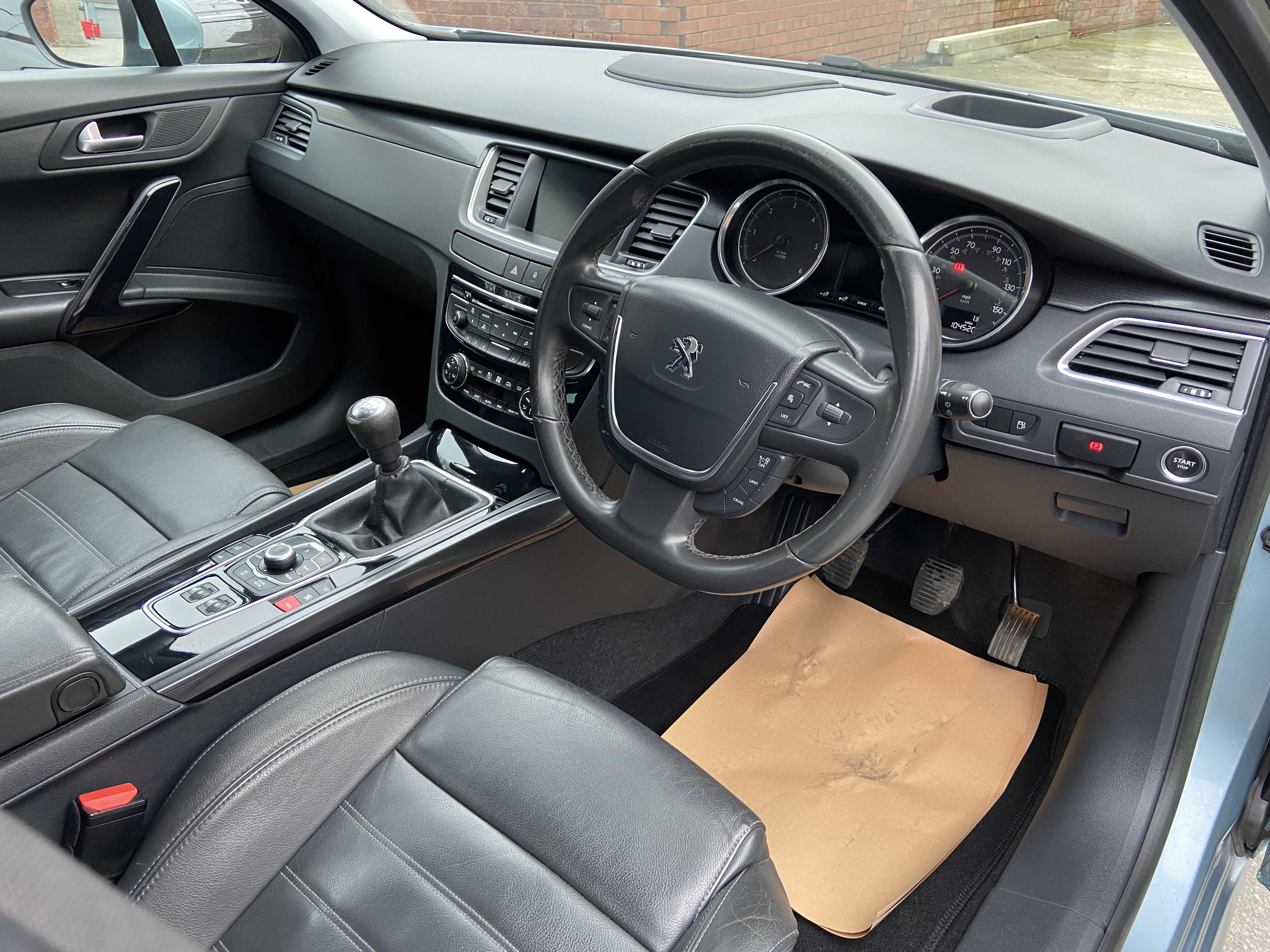 additional car image