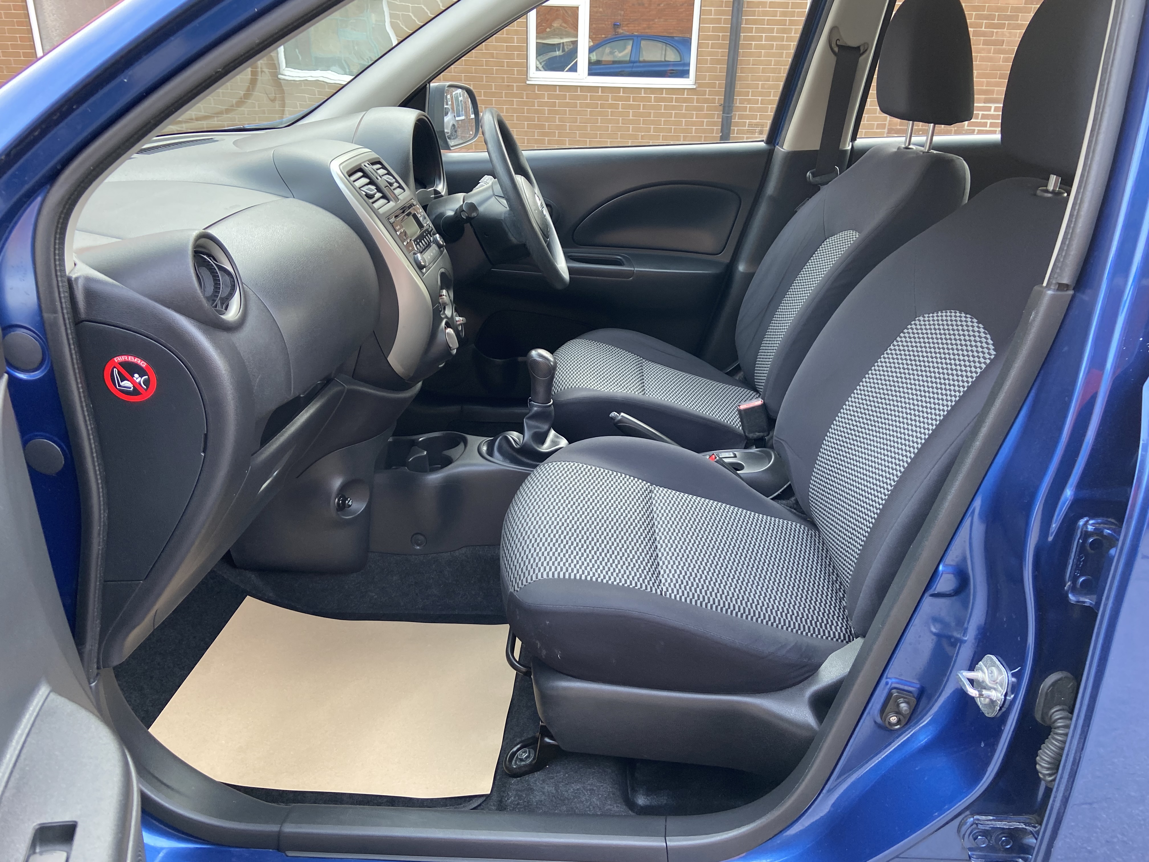 additional car image