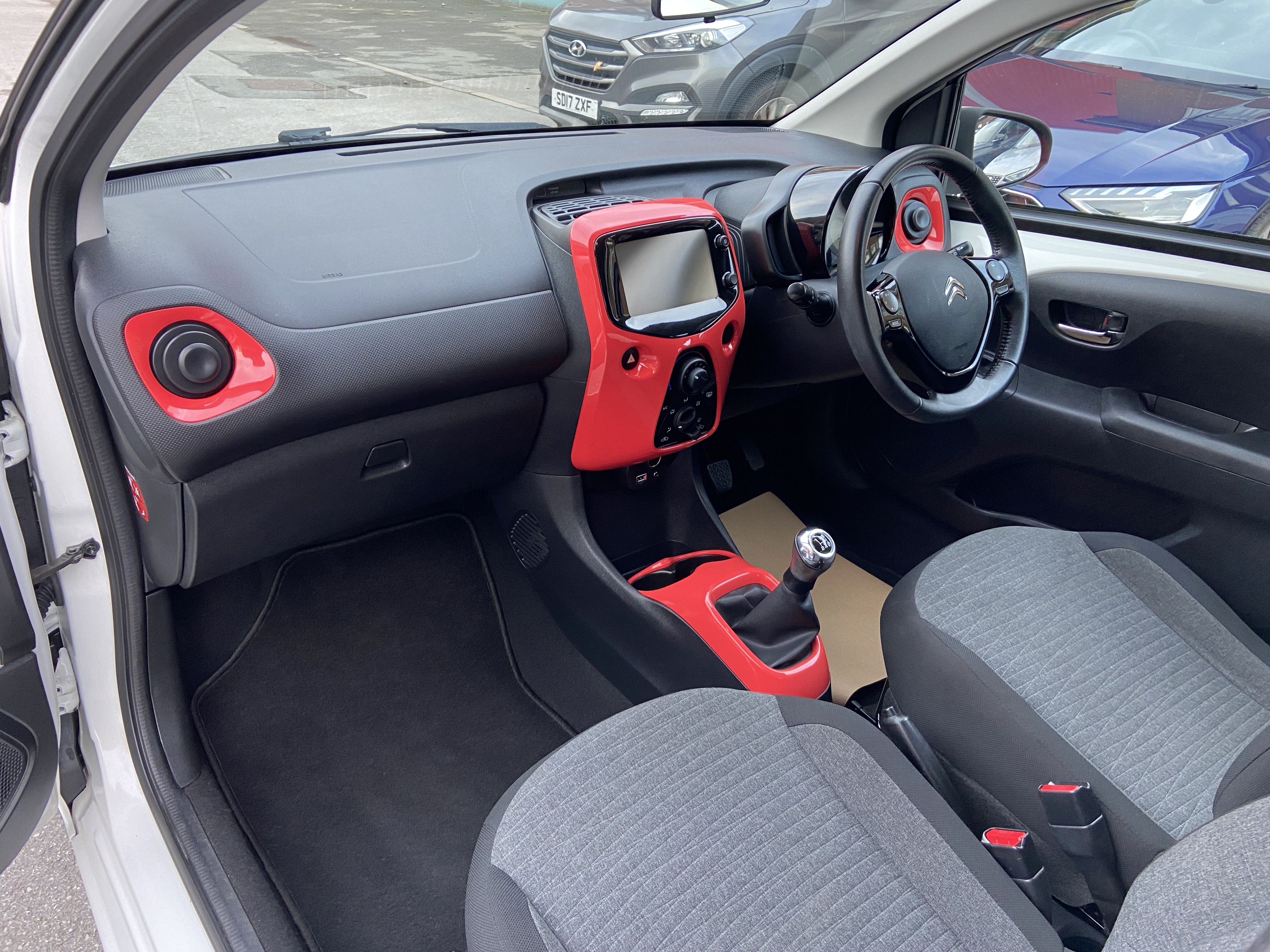 additional car image