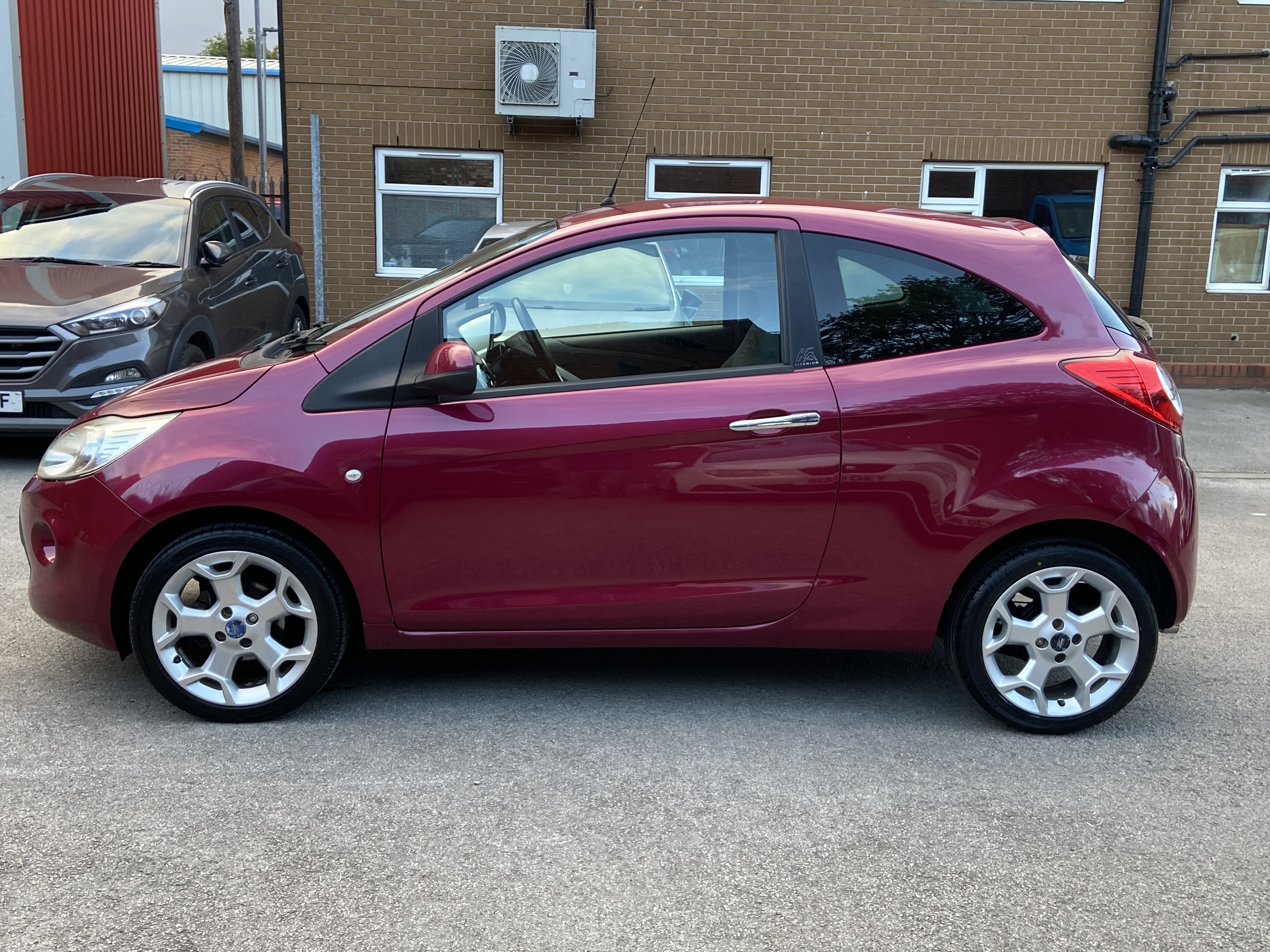 additional car image