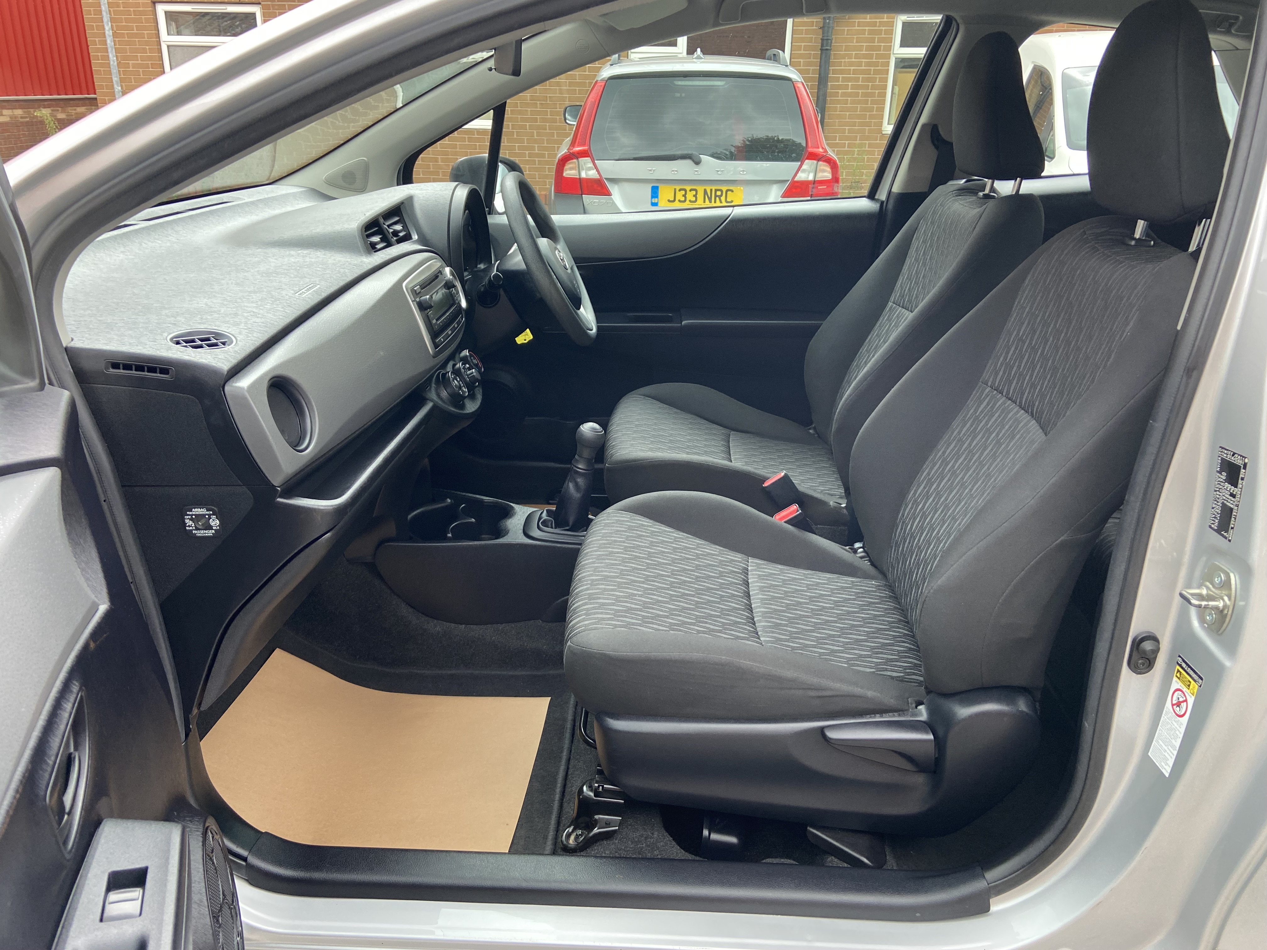 additional car image