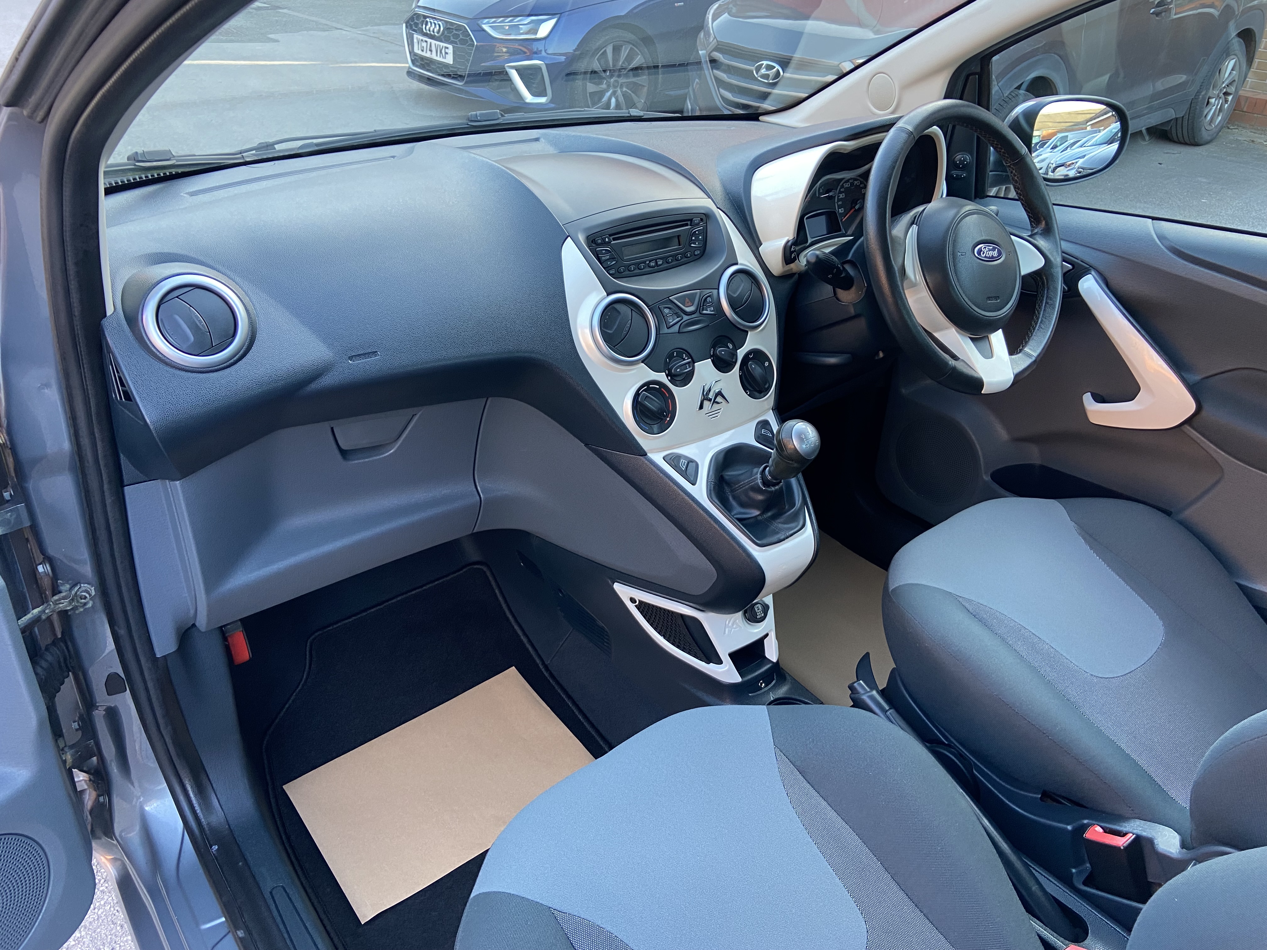 additional car image