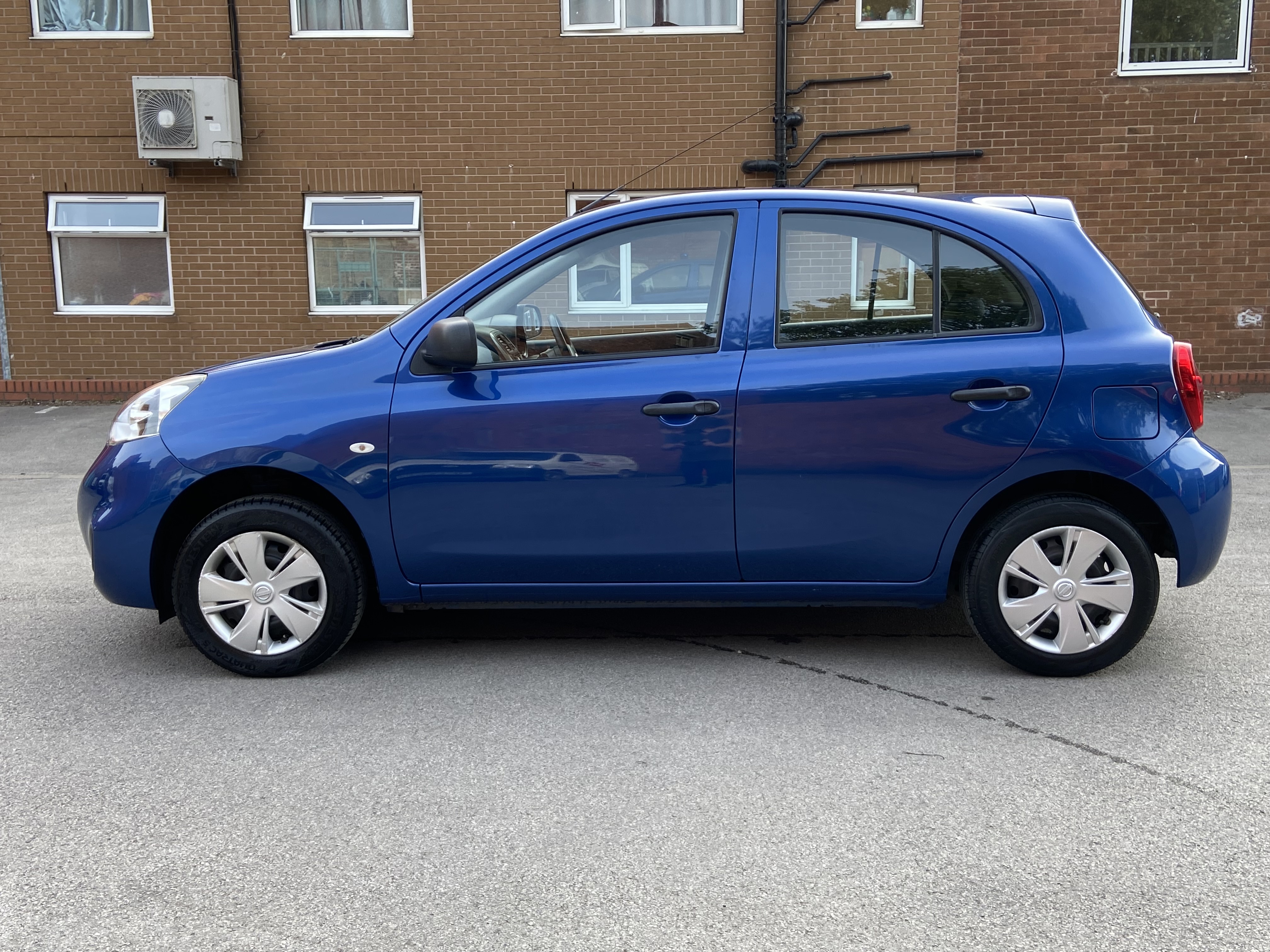 additional car image