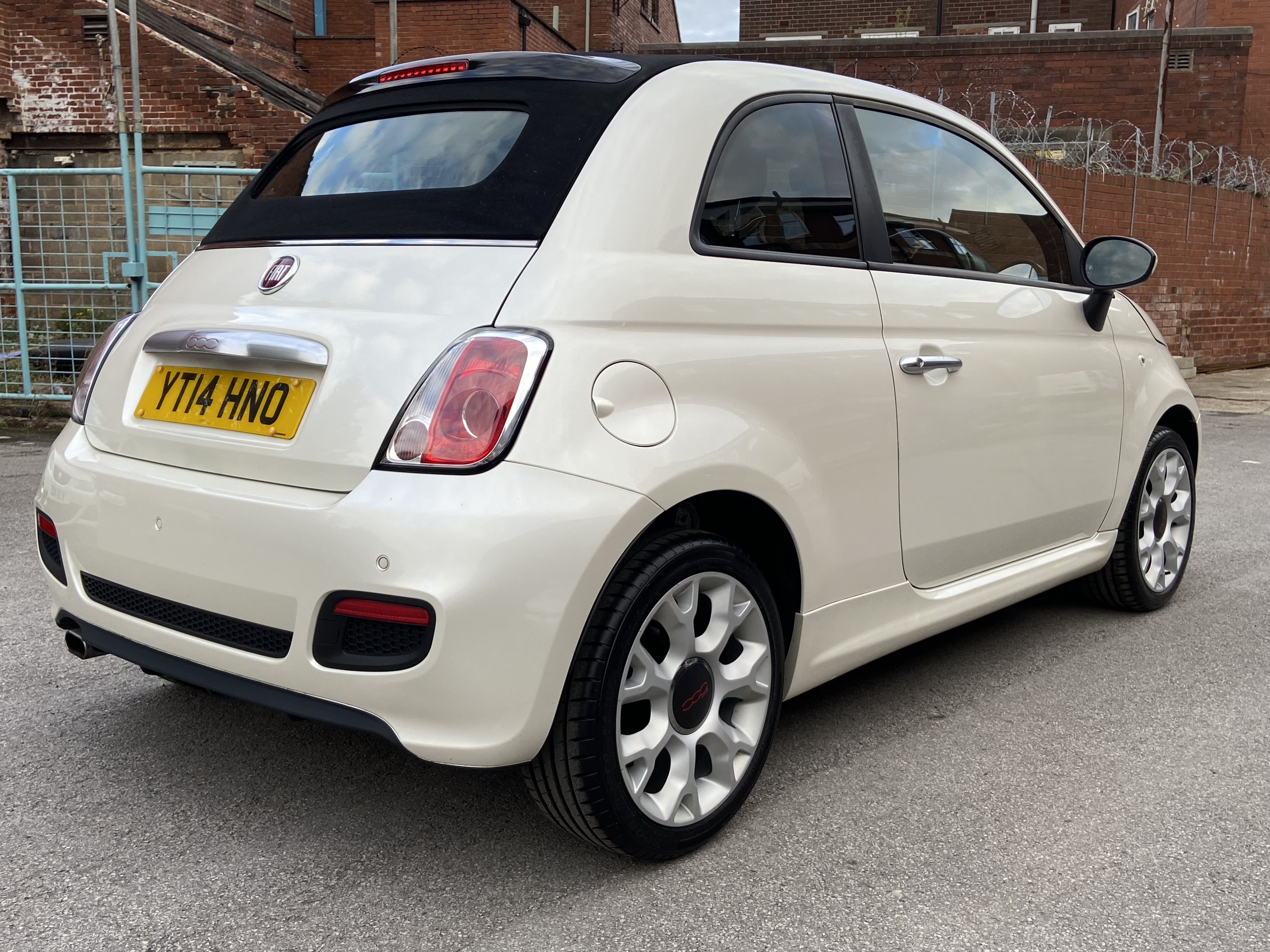 additional car image