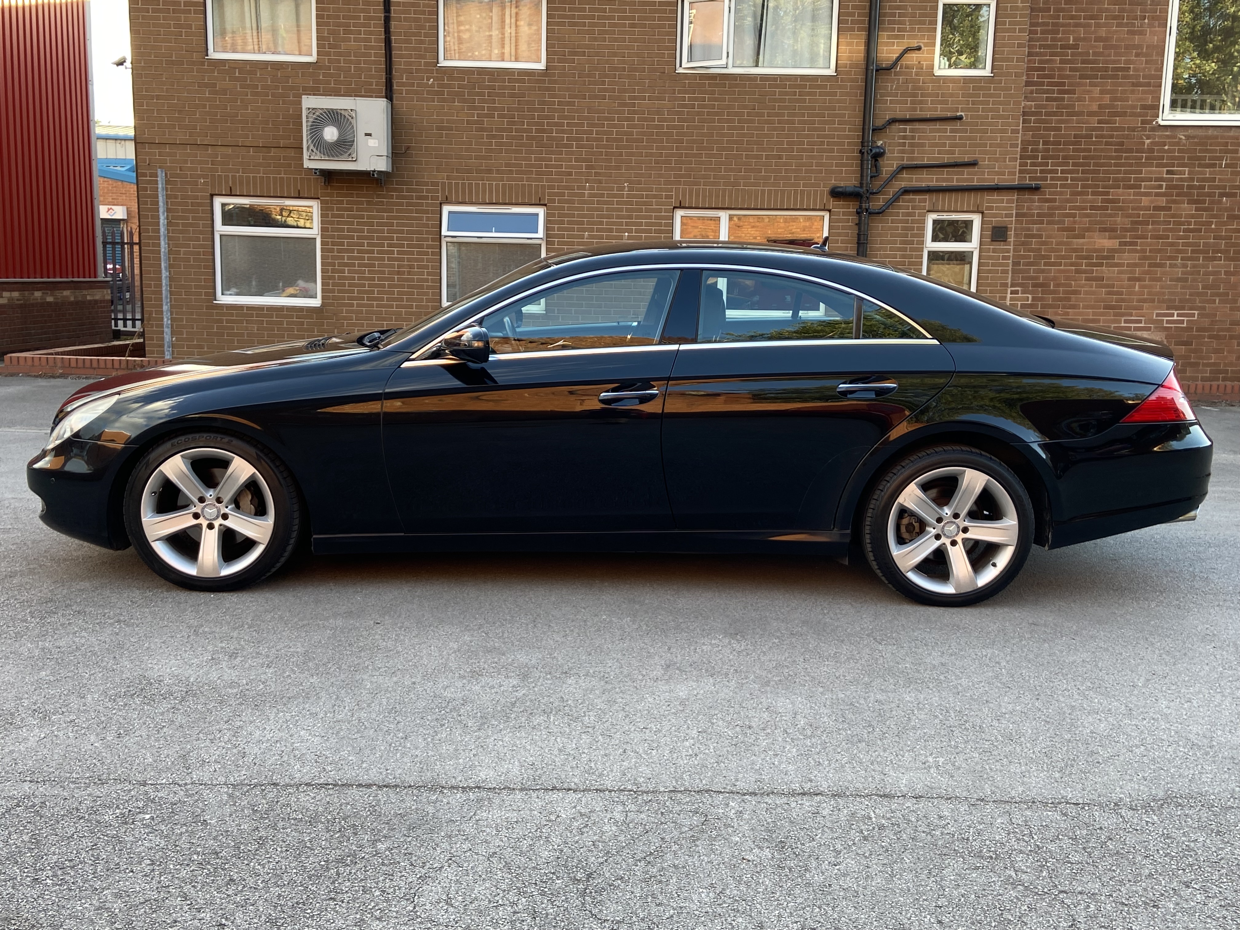 additional car image