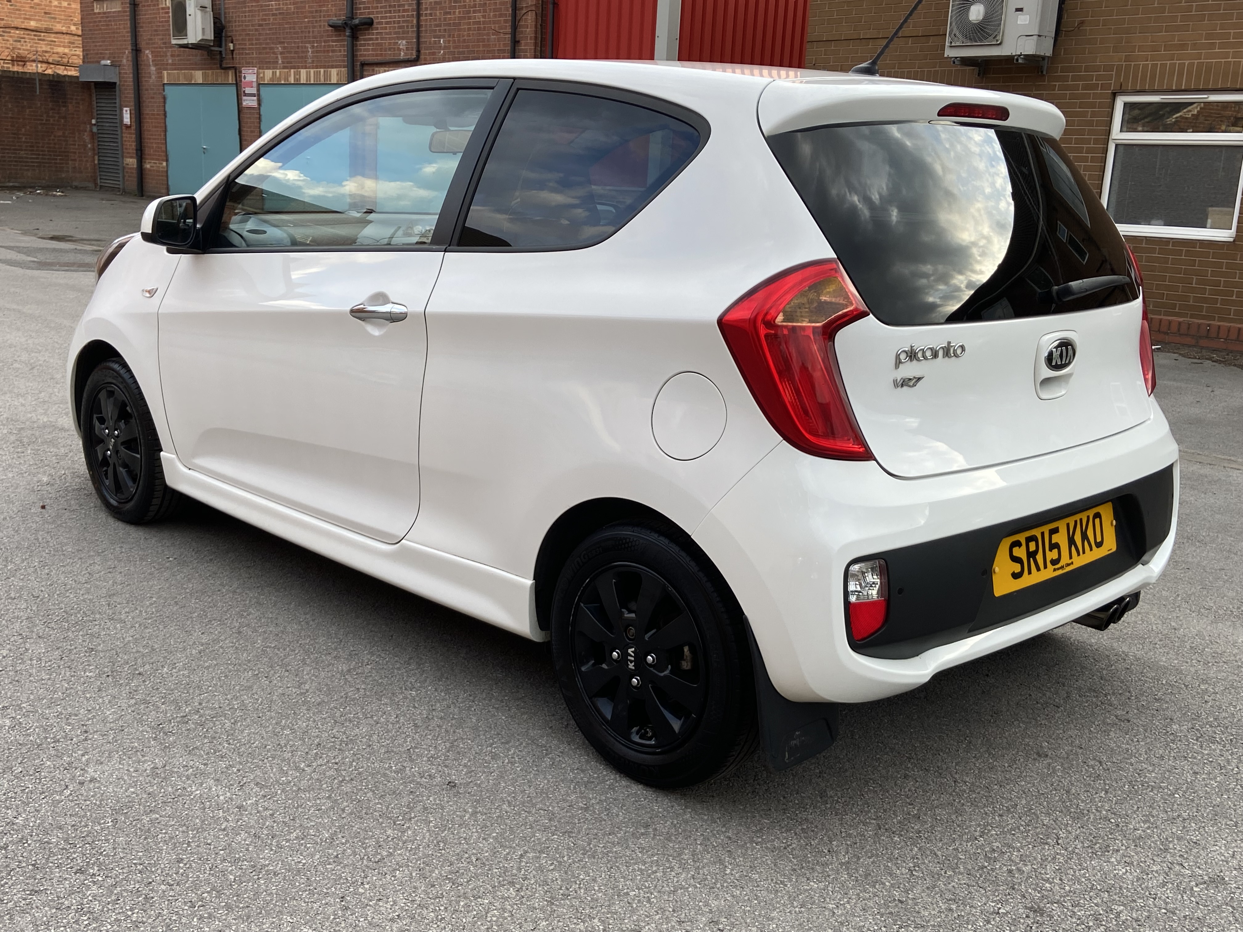 additional car image