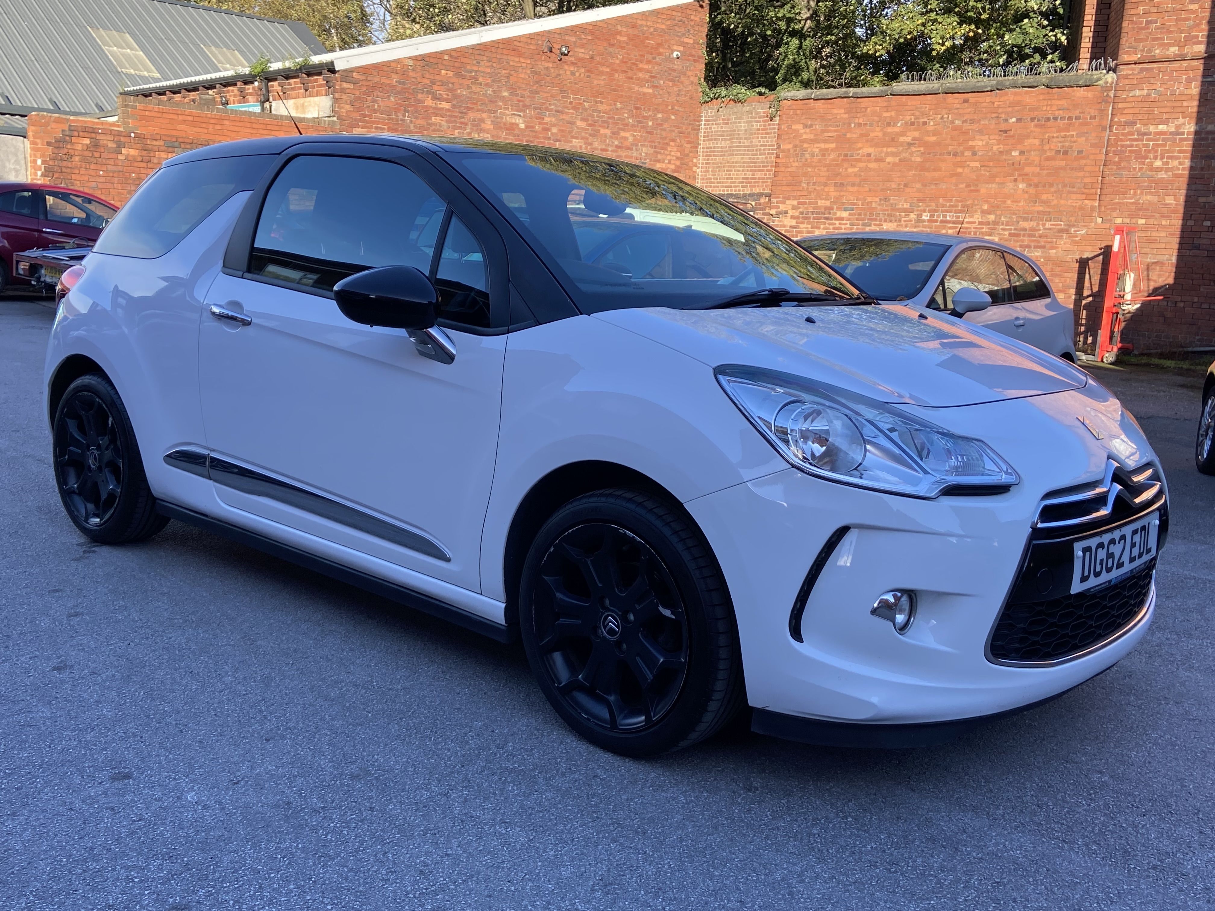 additional car image