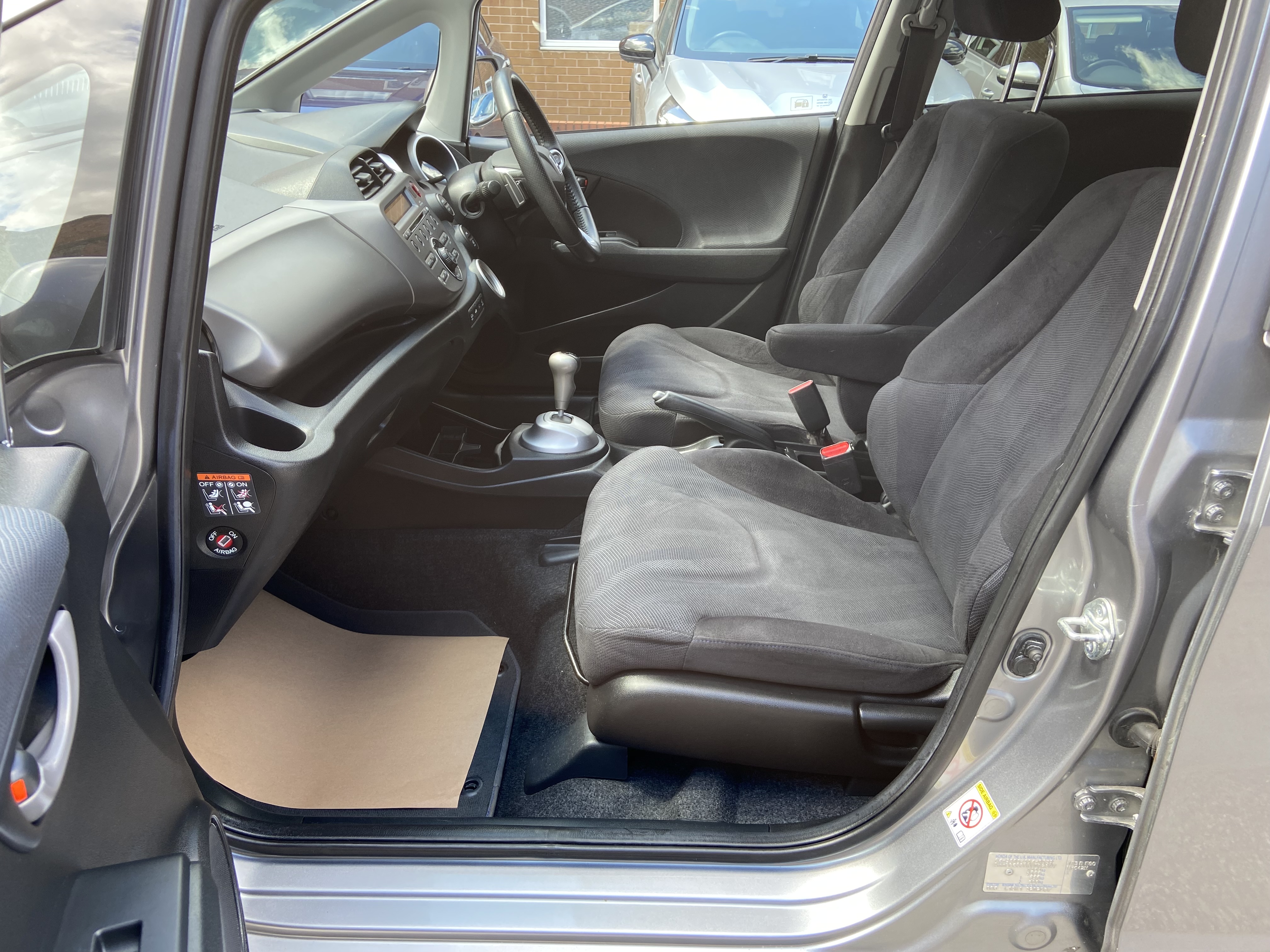 additional car image
