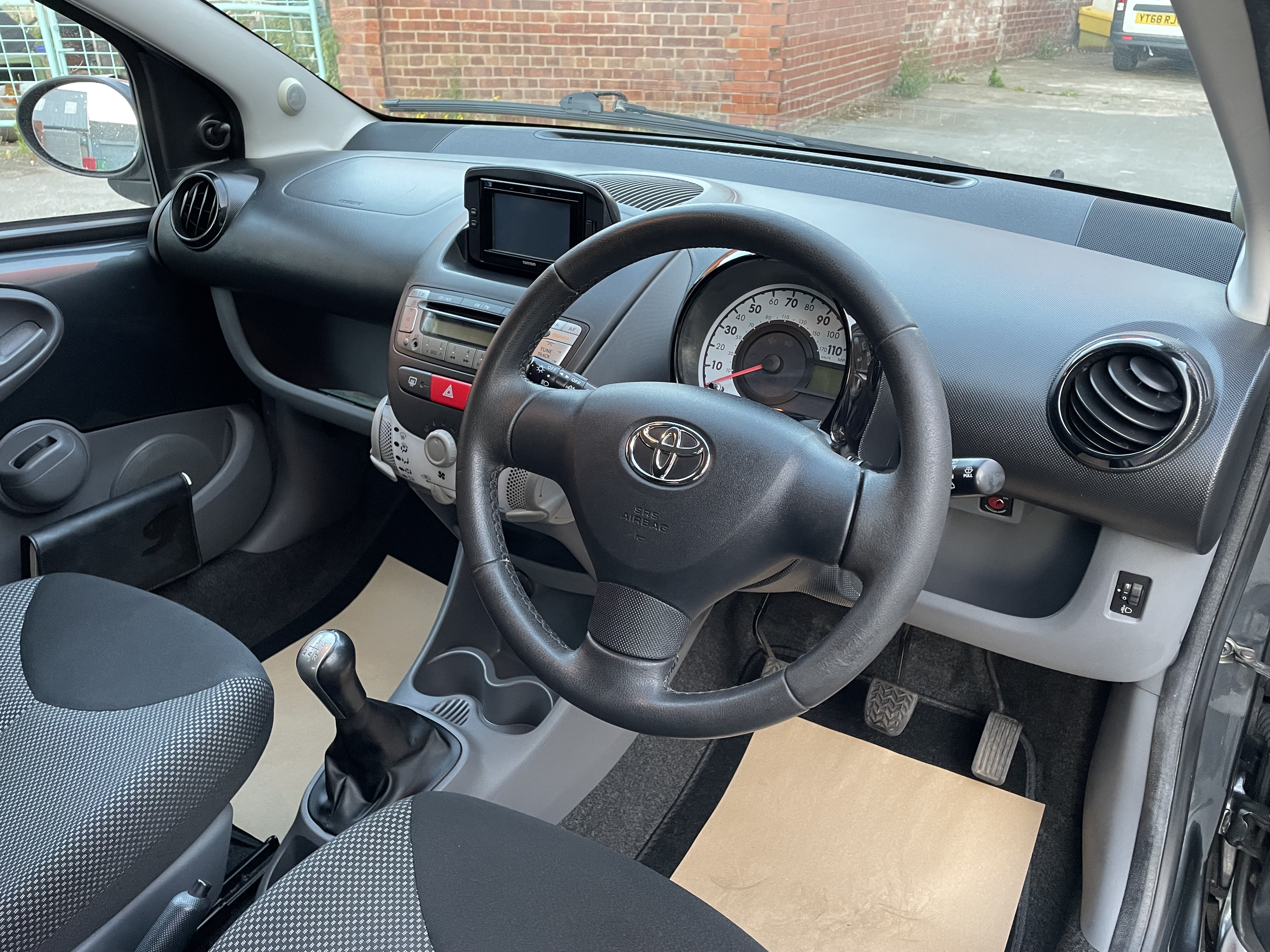 additional car image
