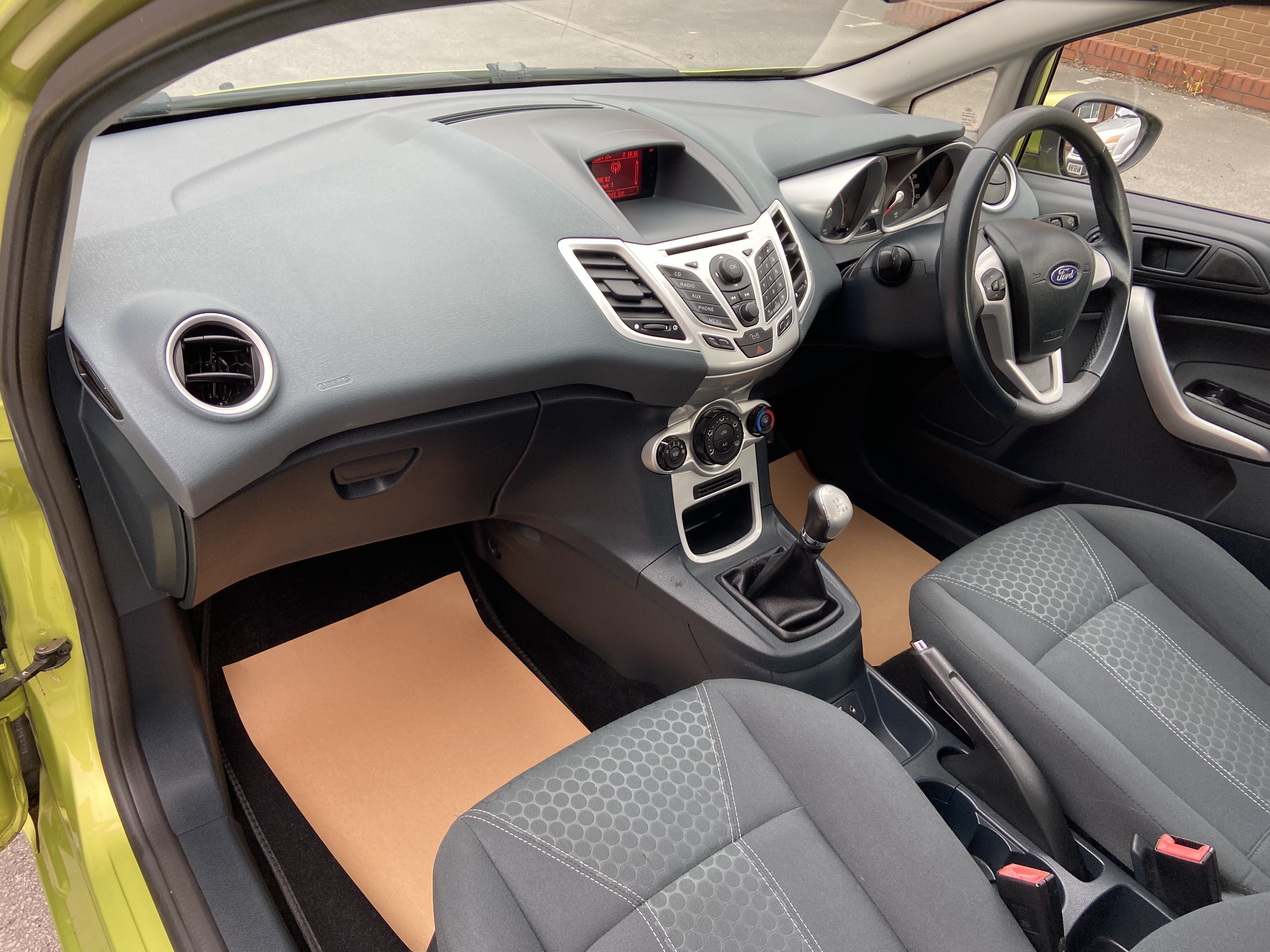 additional car image