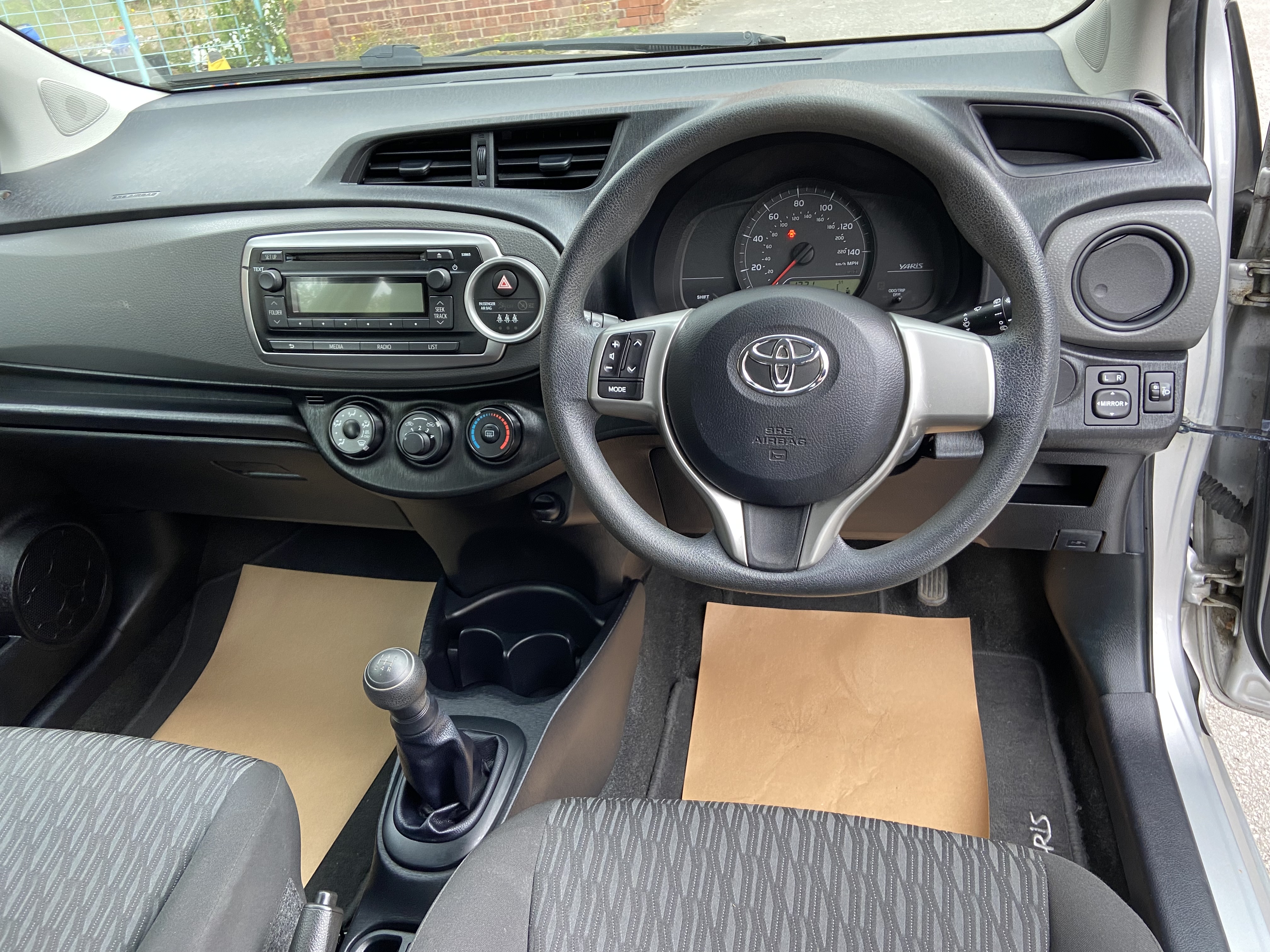 additional car image