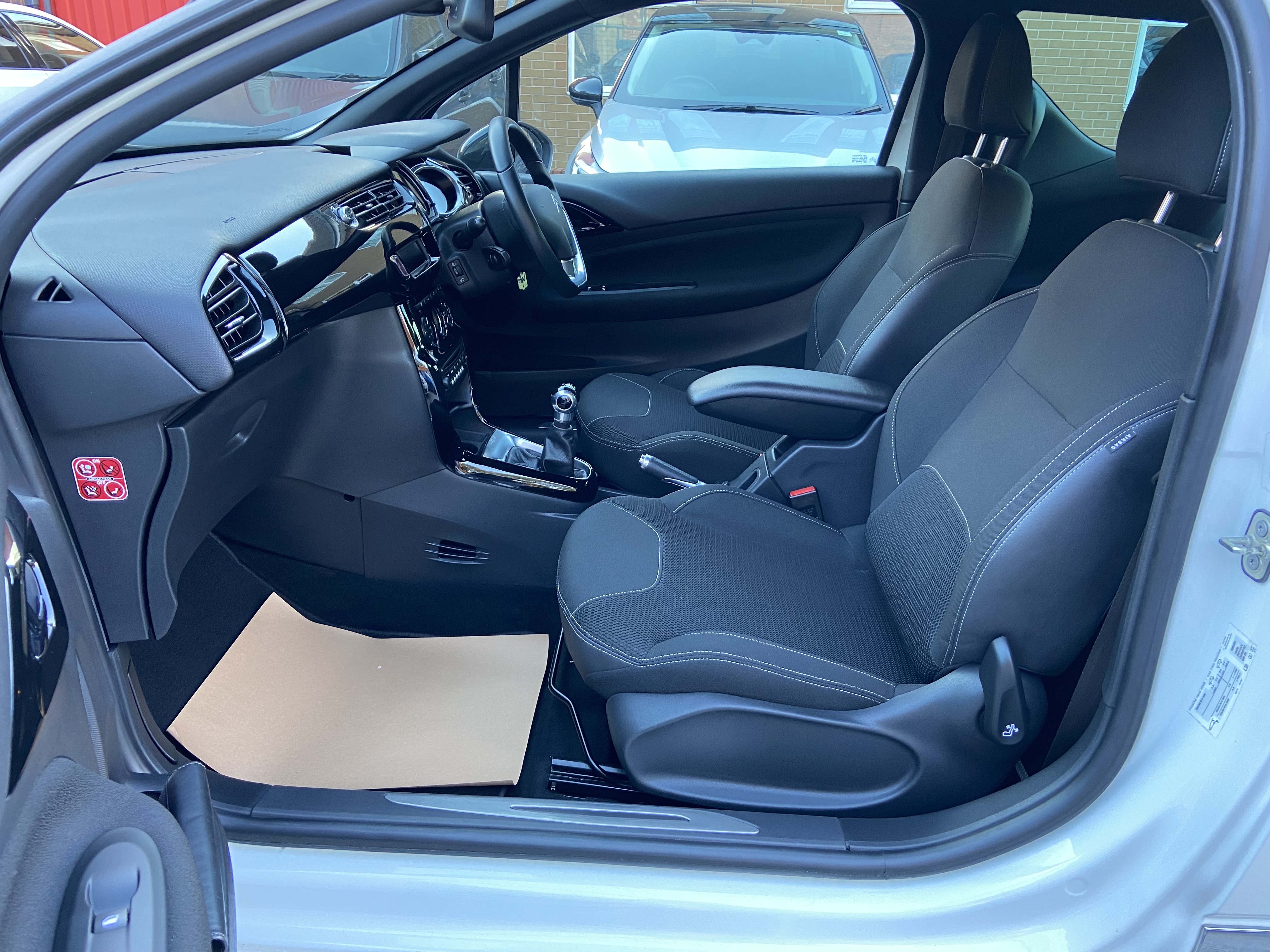 additional car image