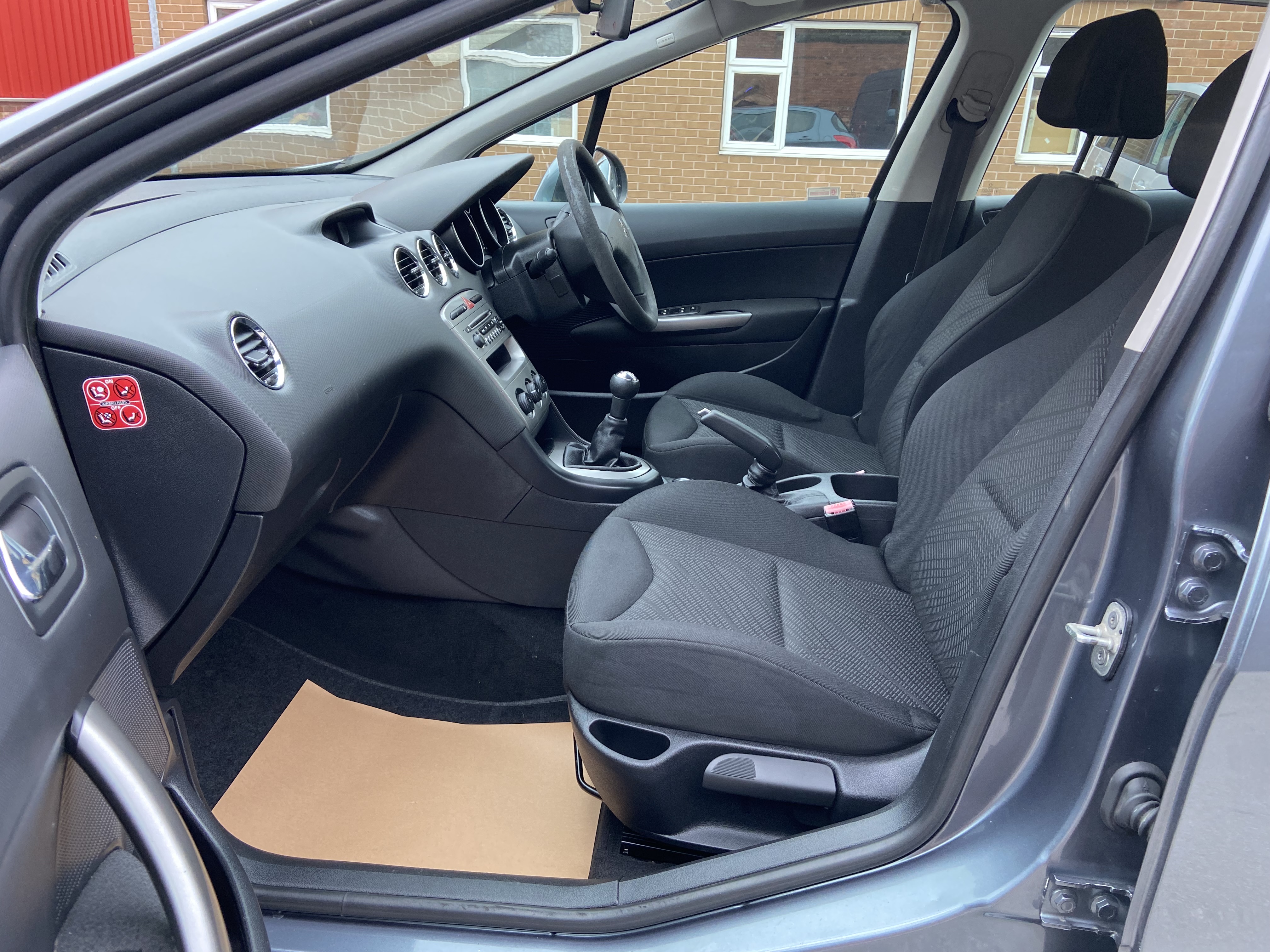 additional car image