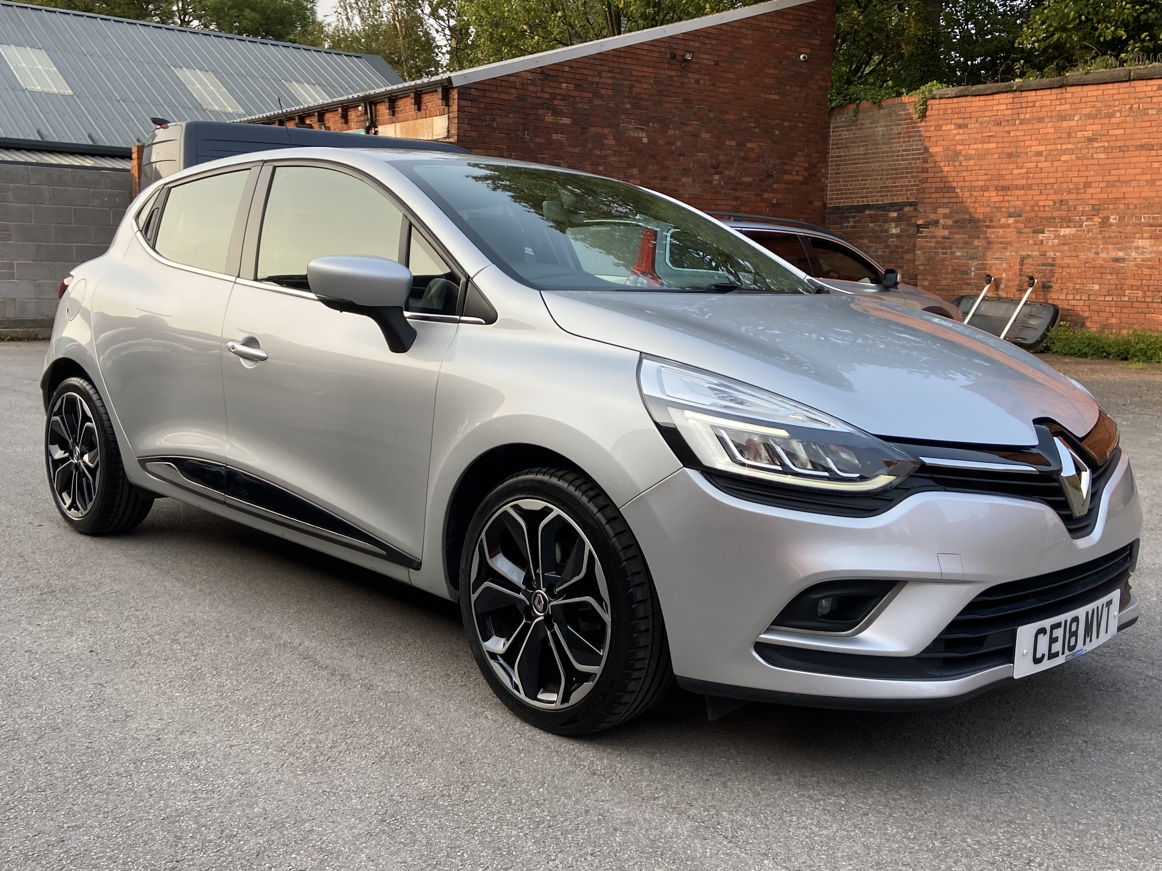 additional car image