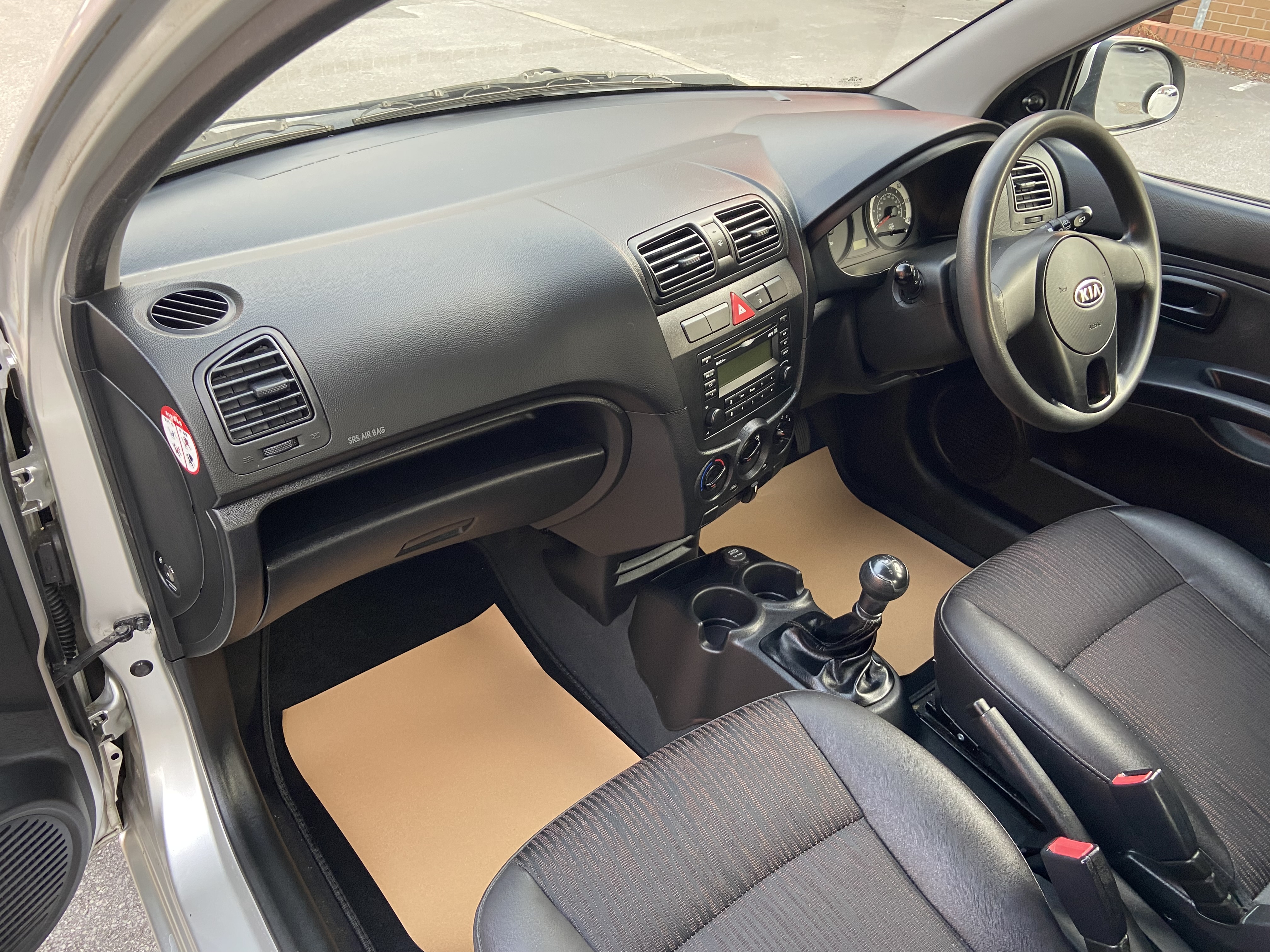 additional car image
