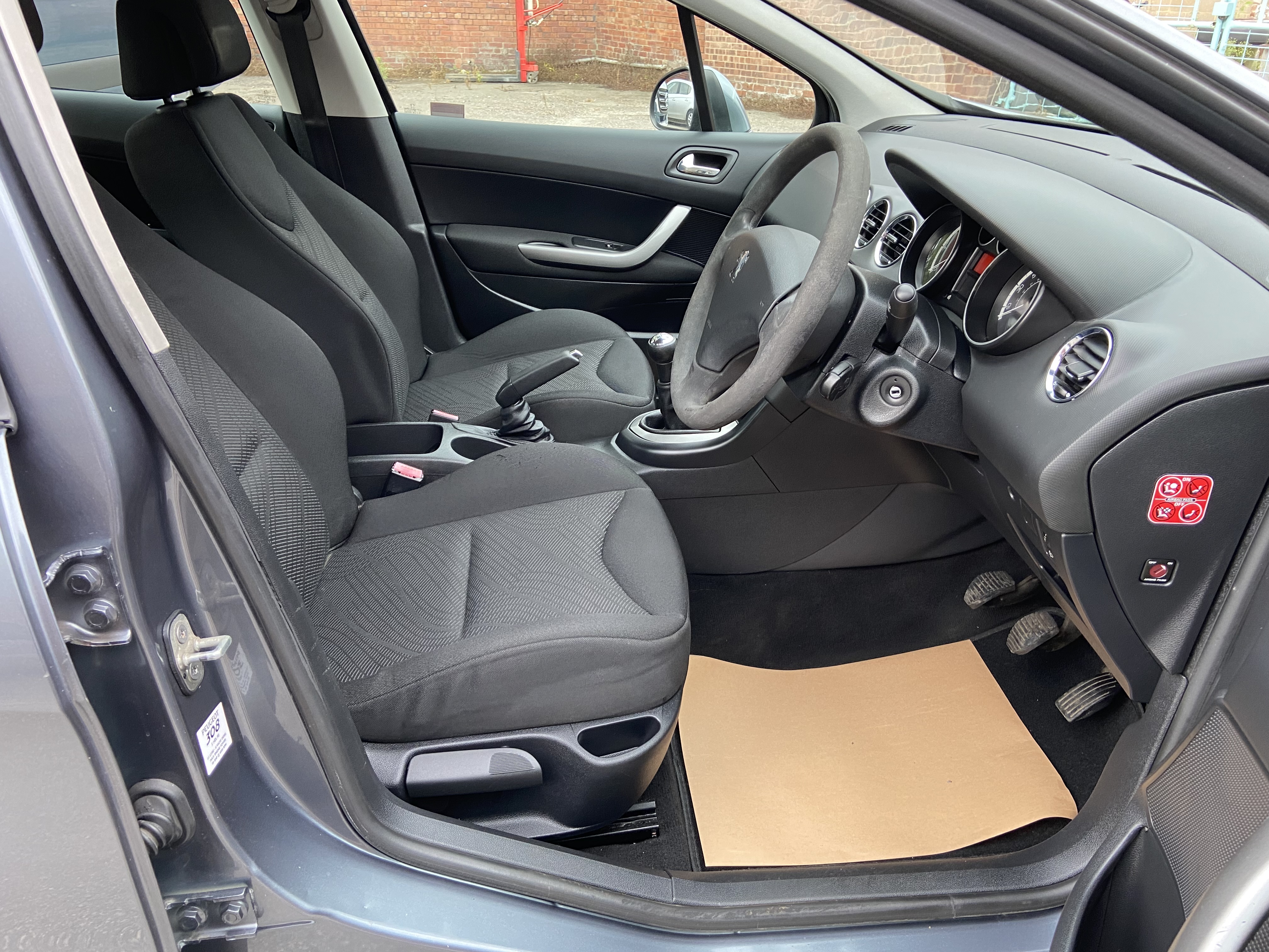 additional car image