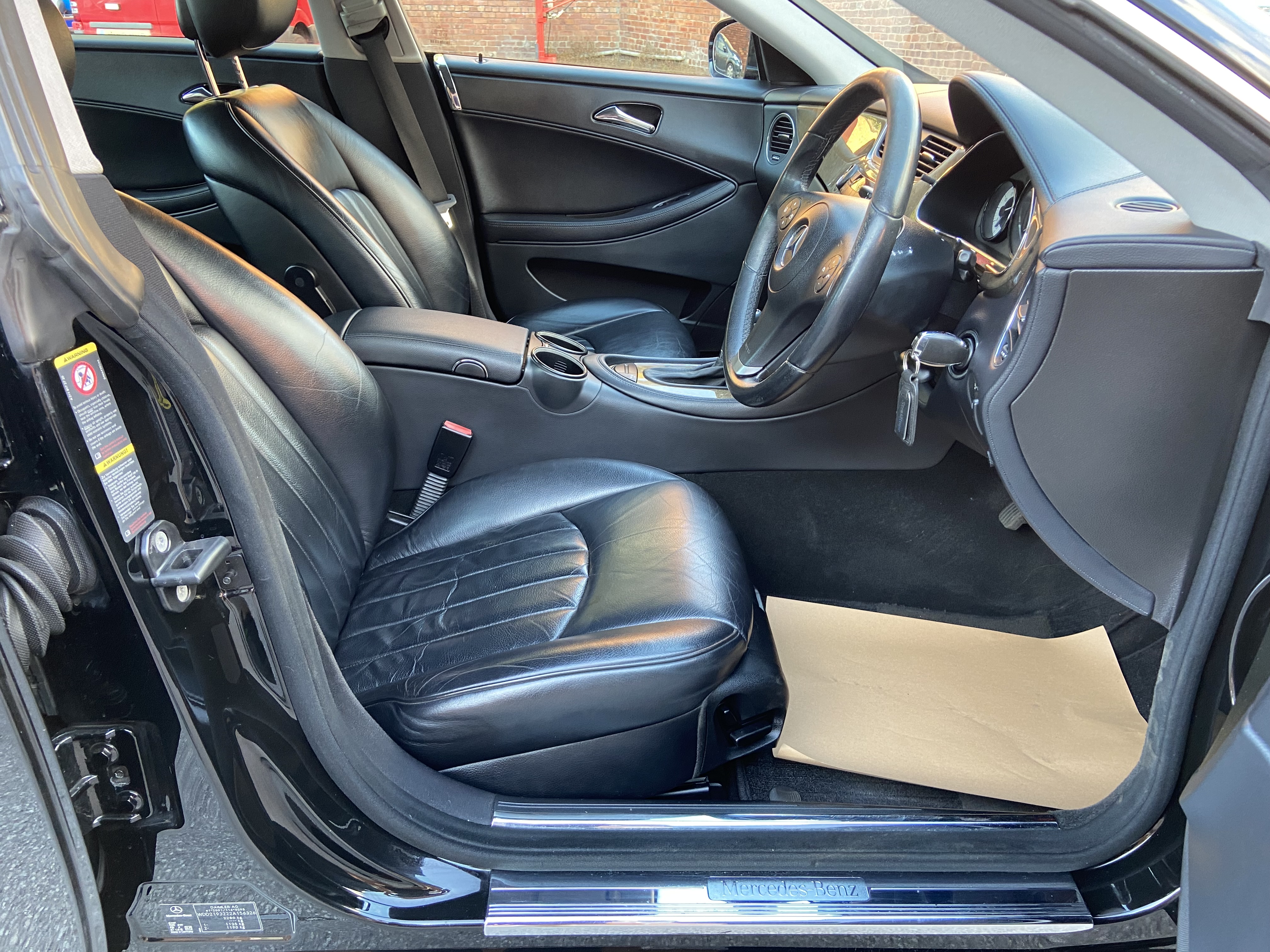 additional car image
