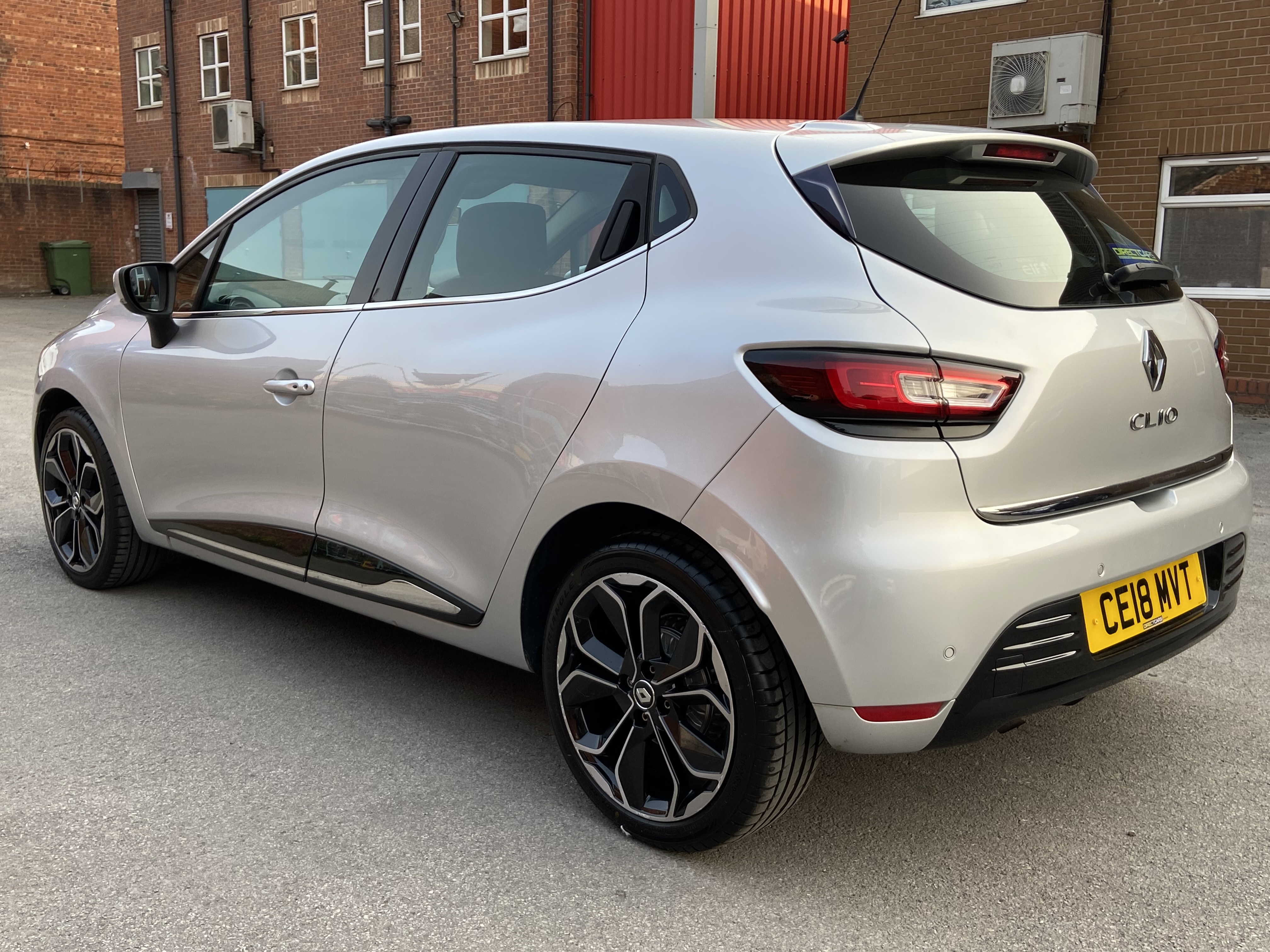 additional car image
