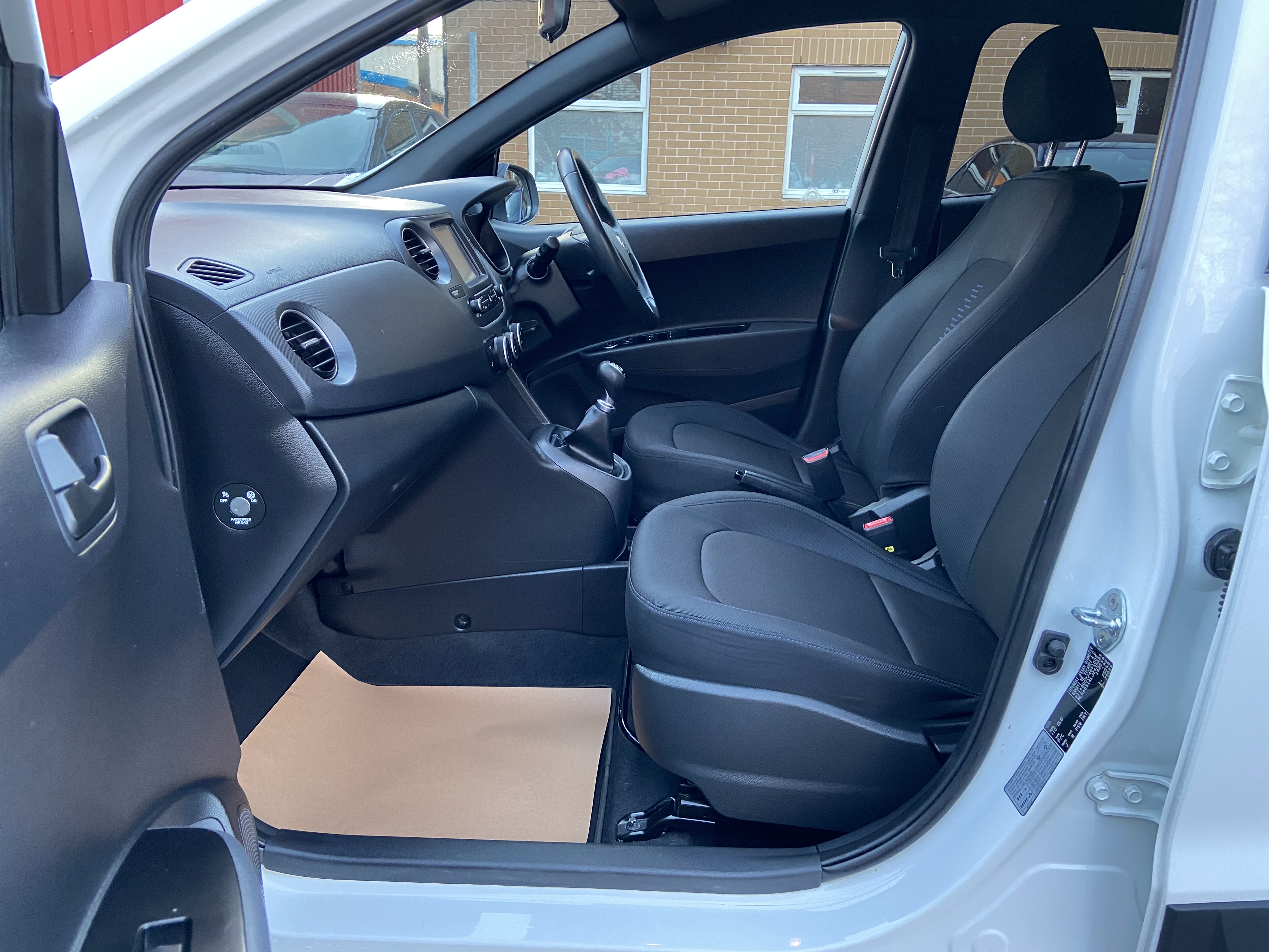 additional car image