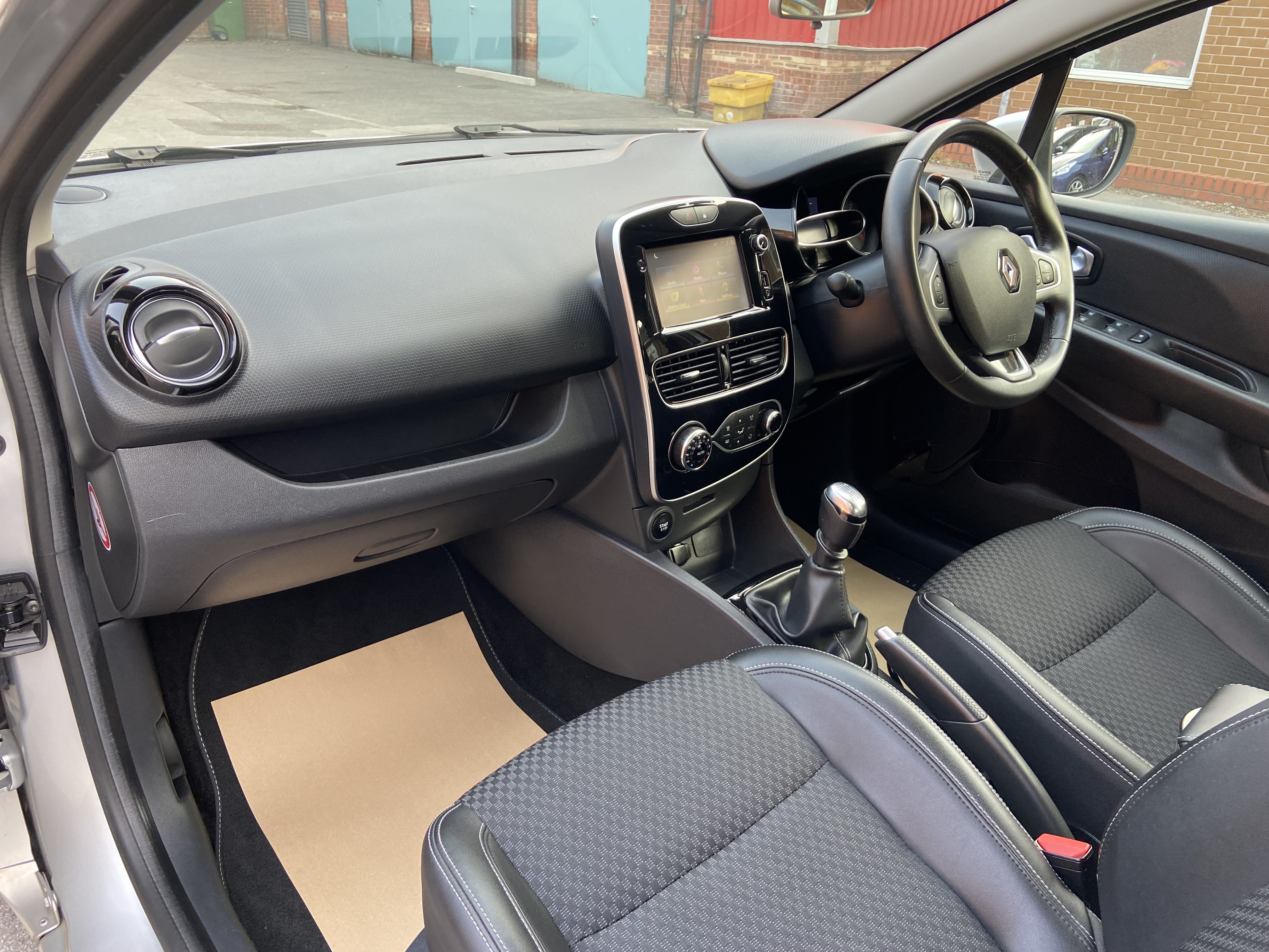 additional car image