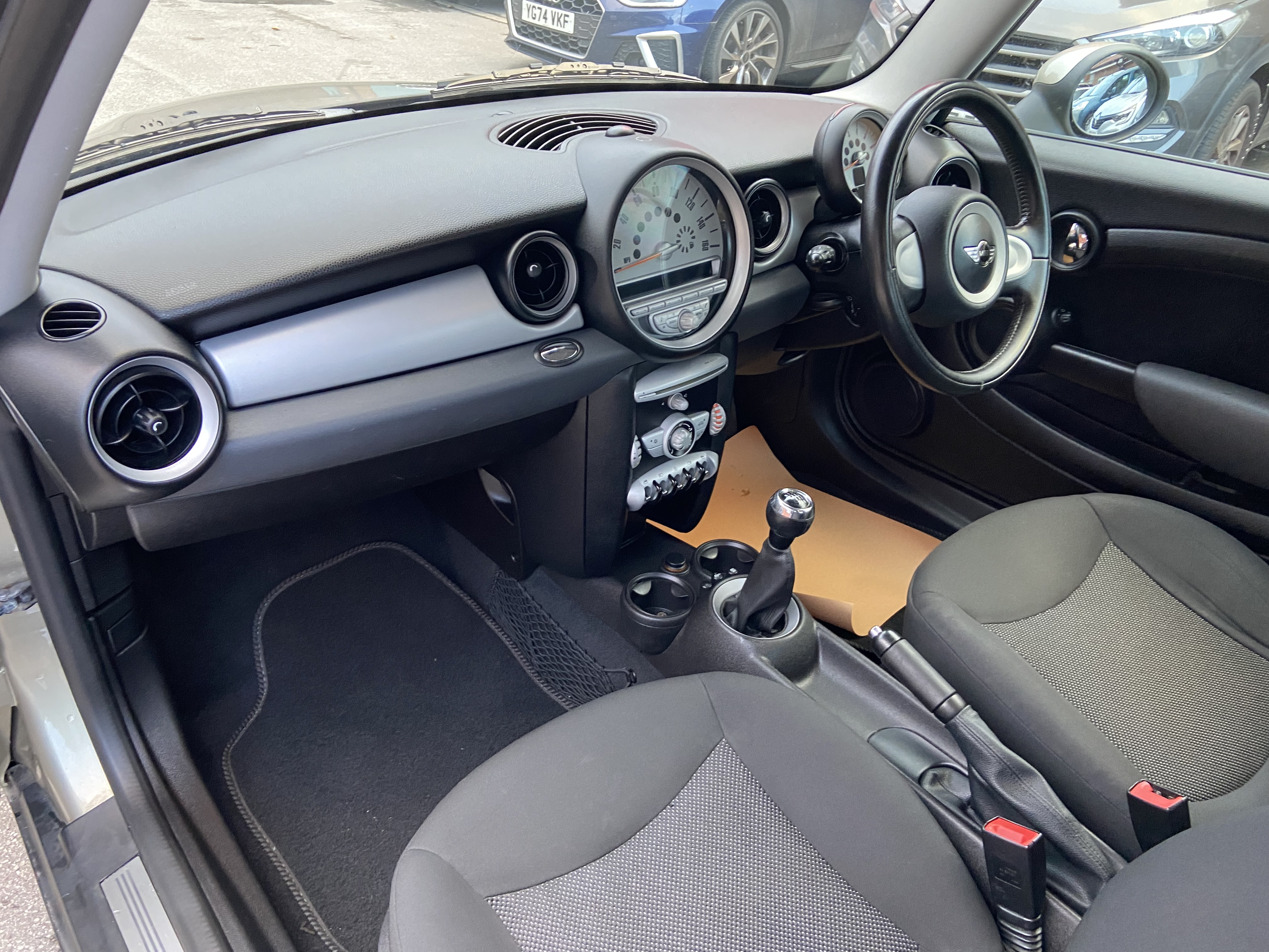 additional car image