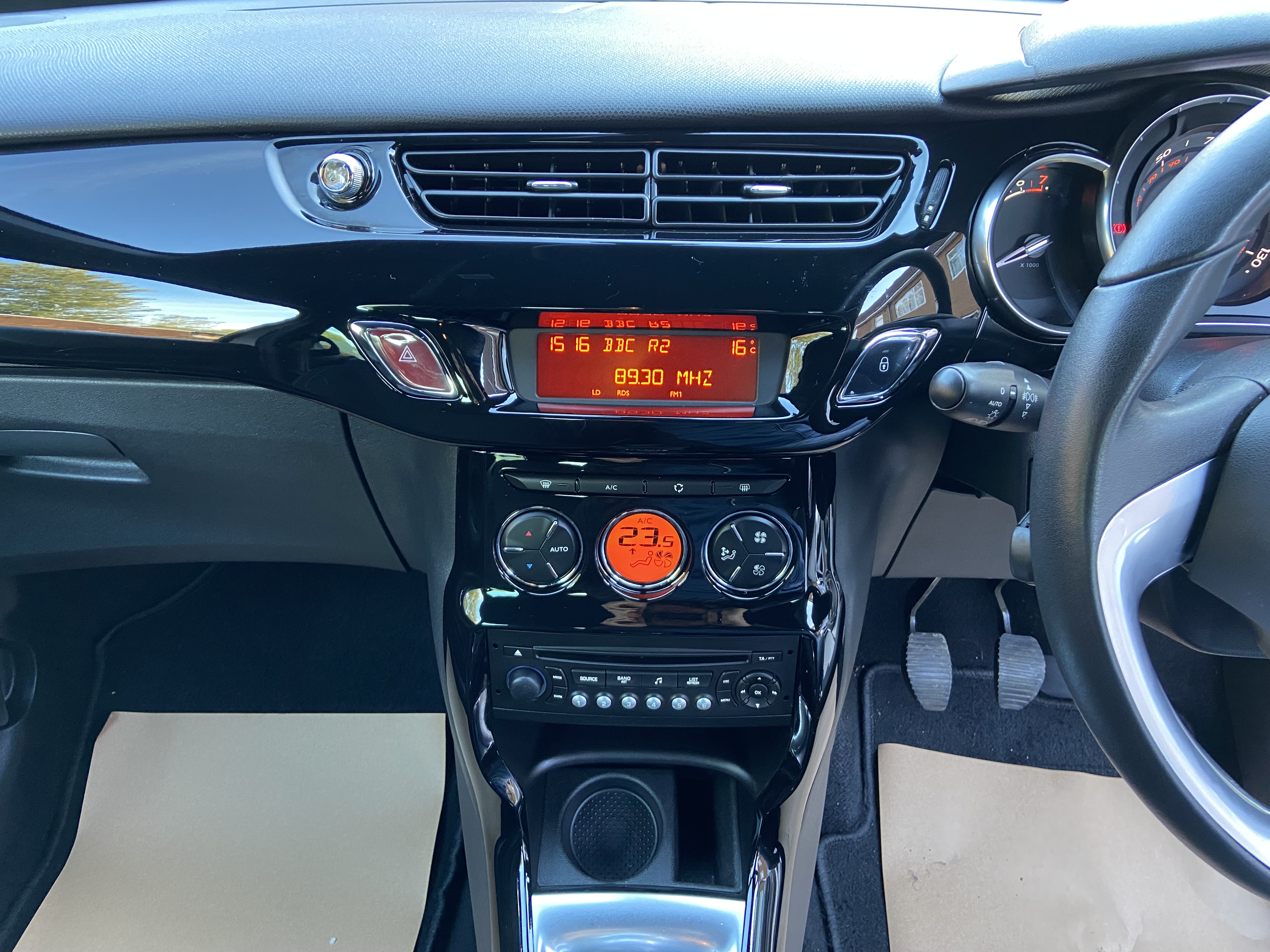 additional car image