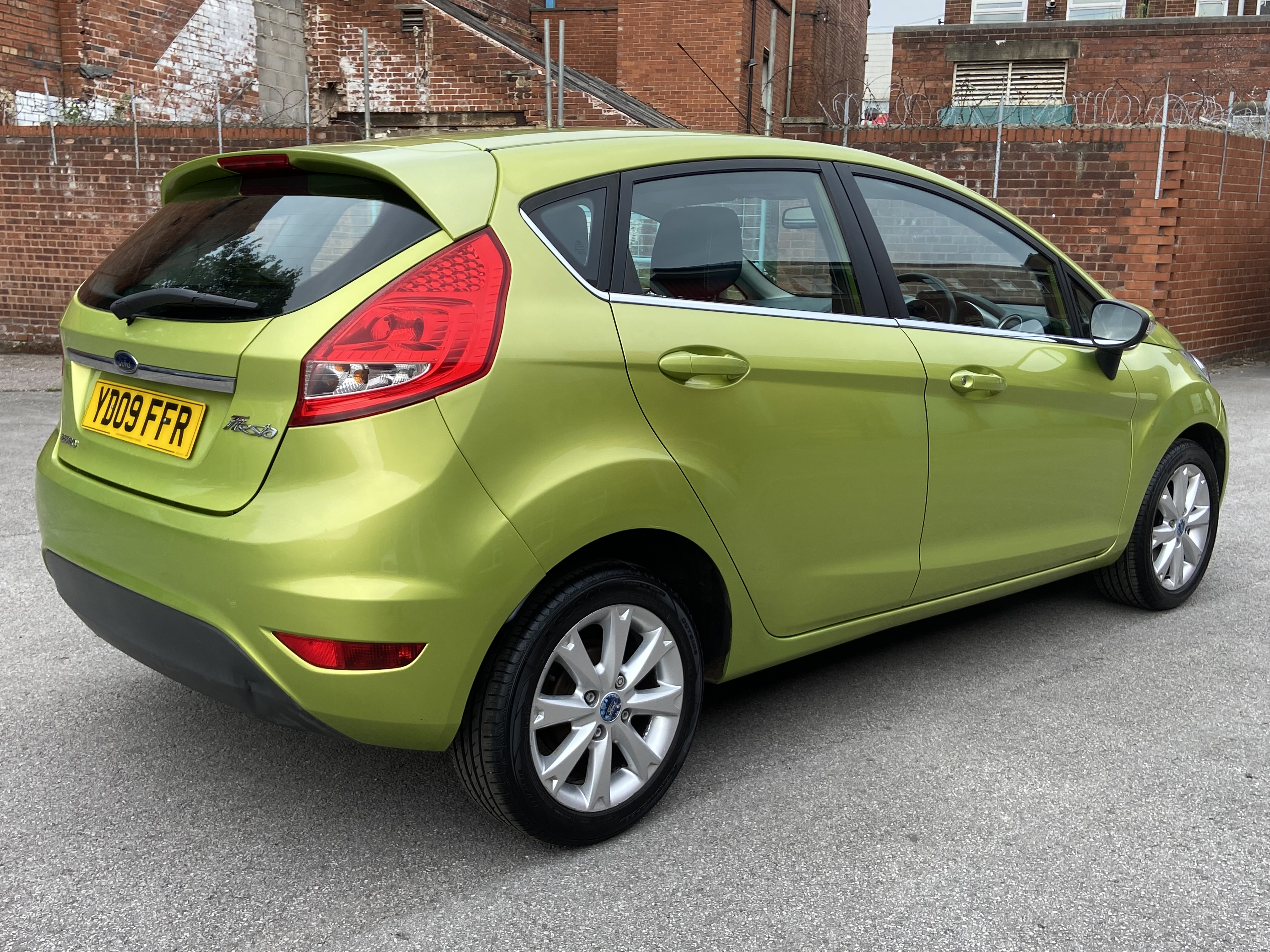 additional car image