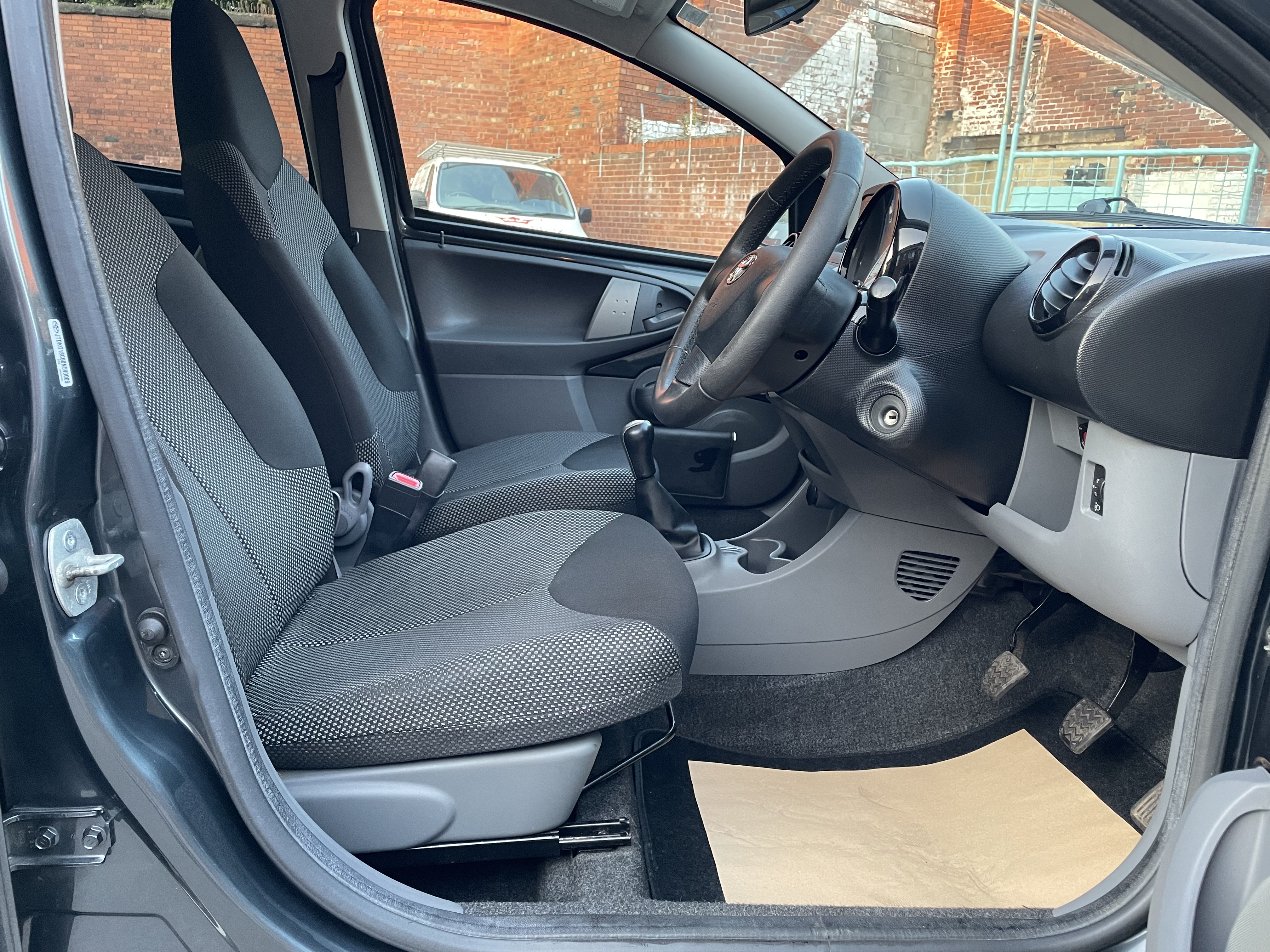 additional car image
