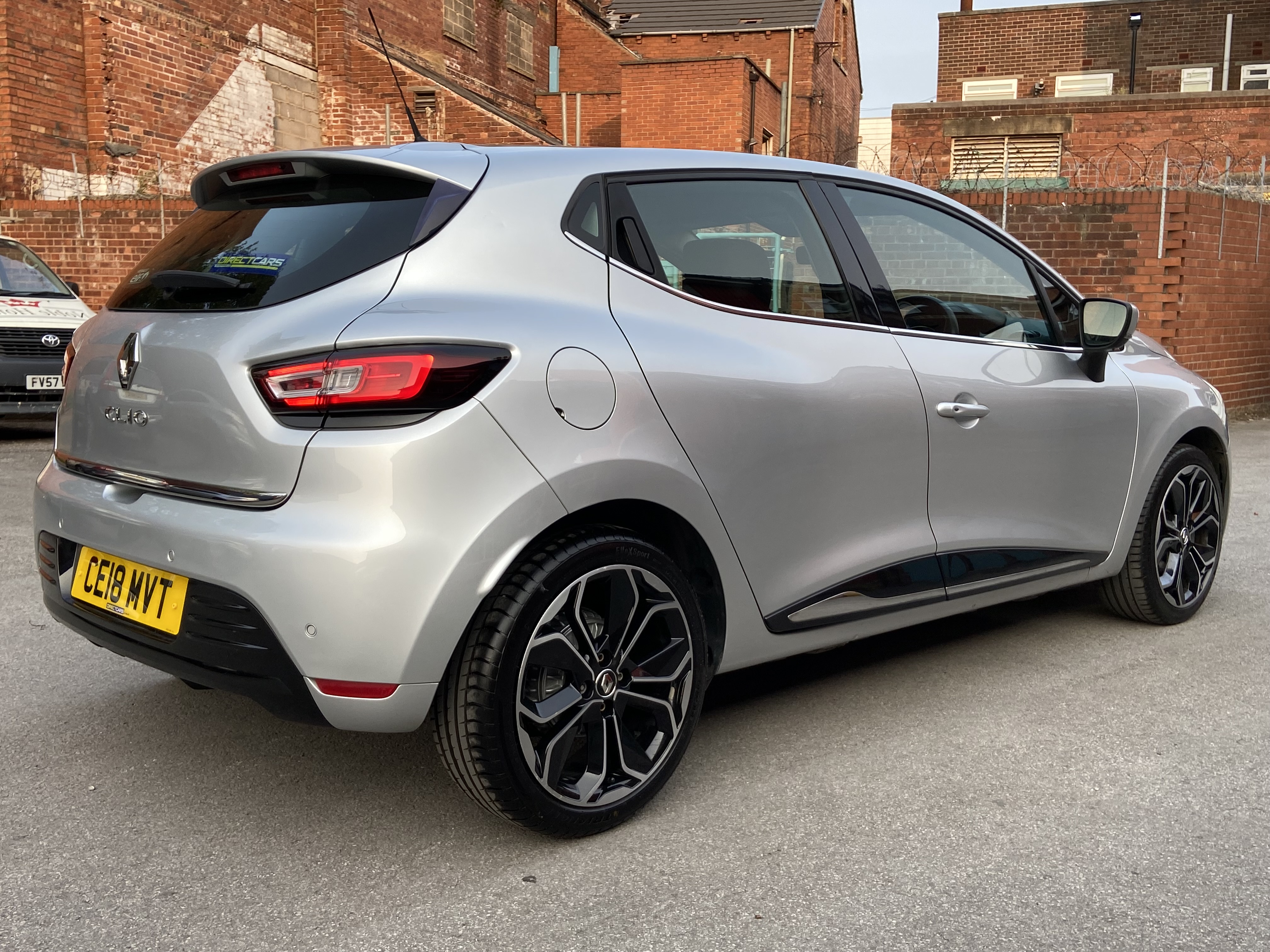 additional car image