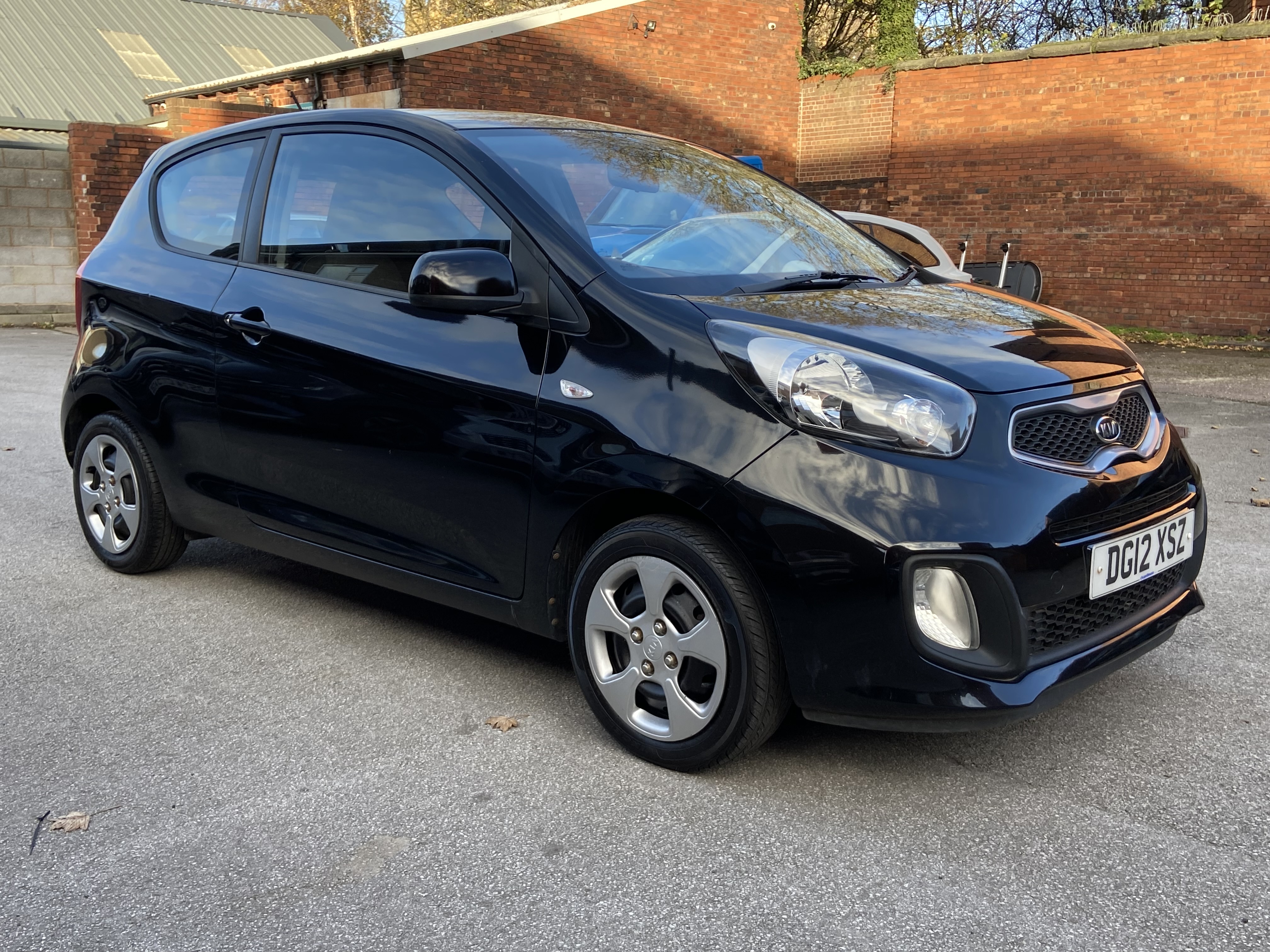 additional car image