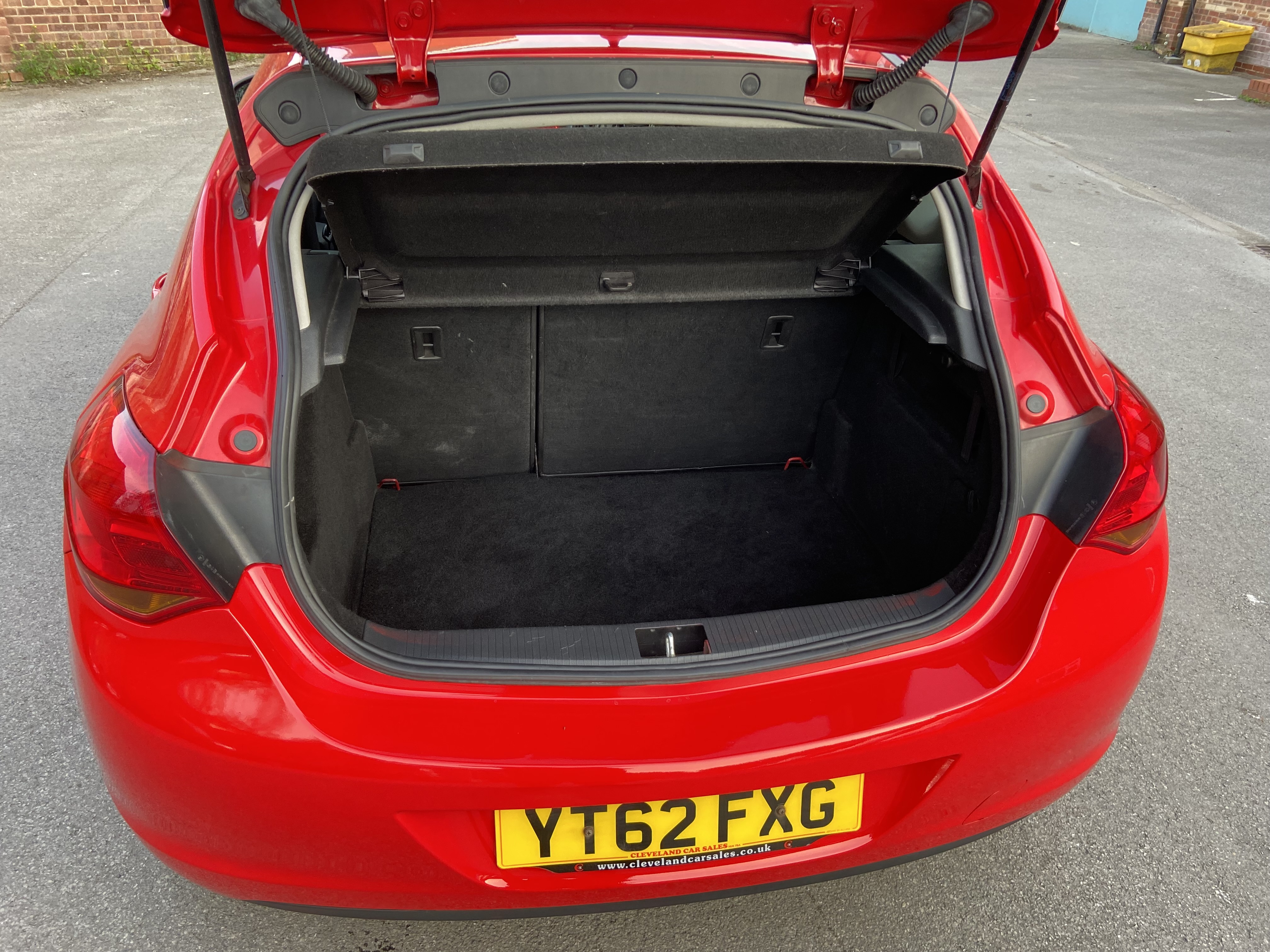 additional car image