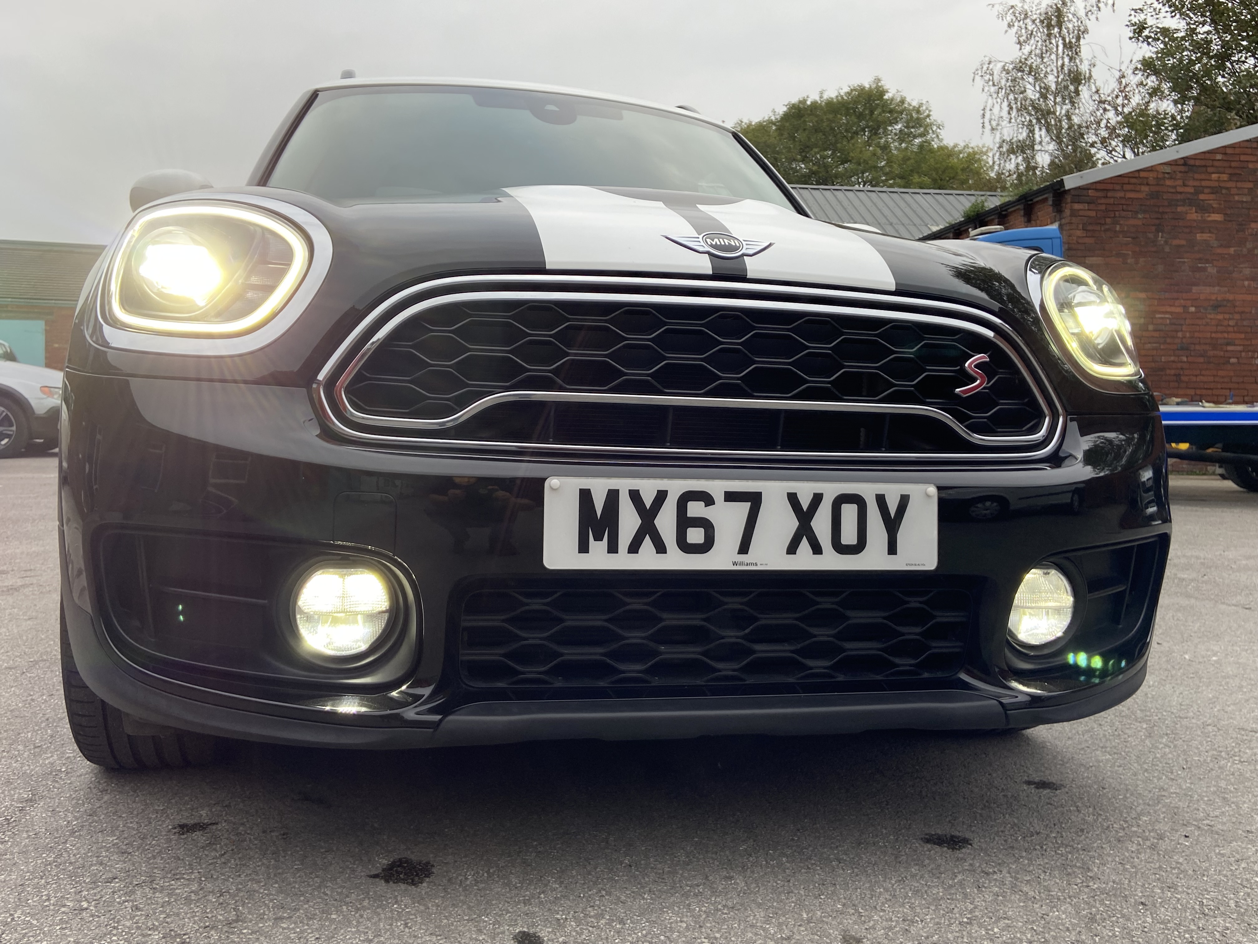 additional car image