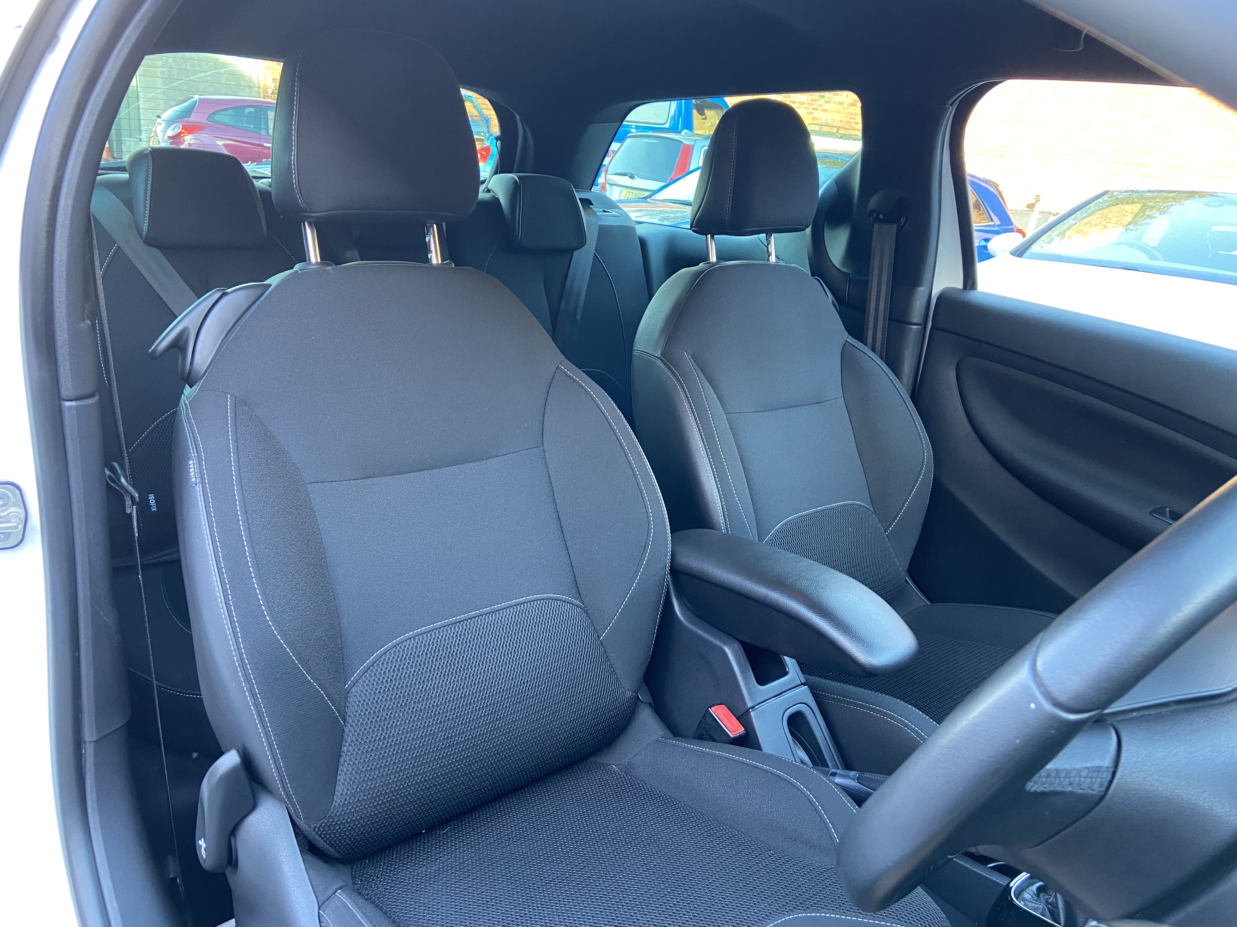 additional car image