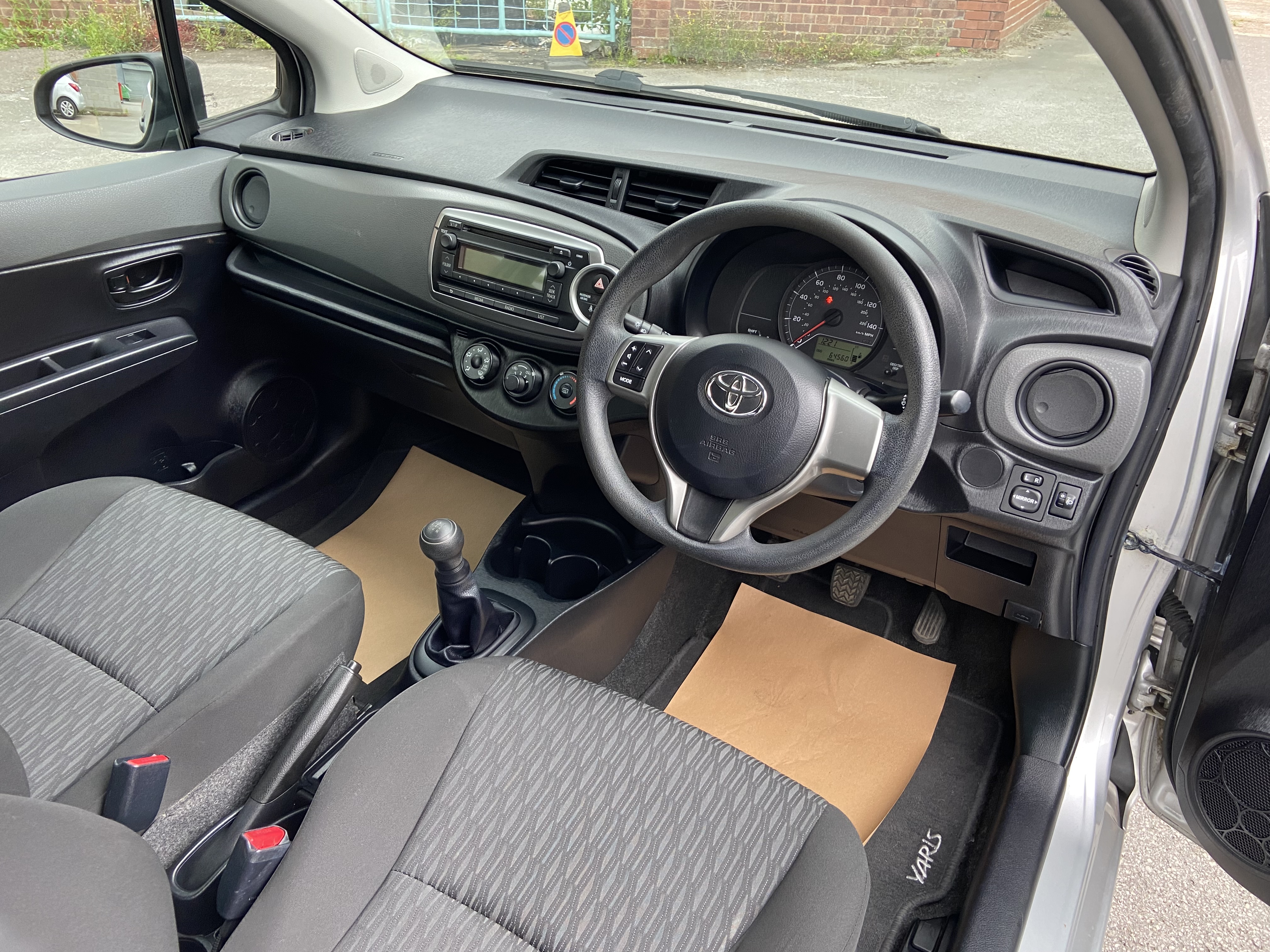 additional car image