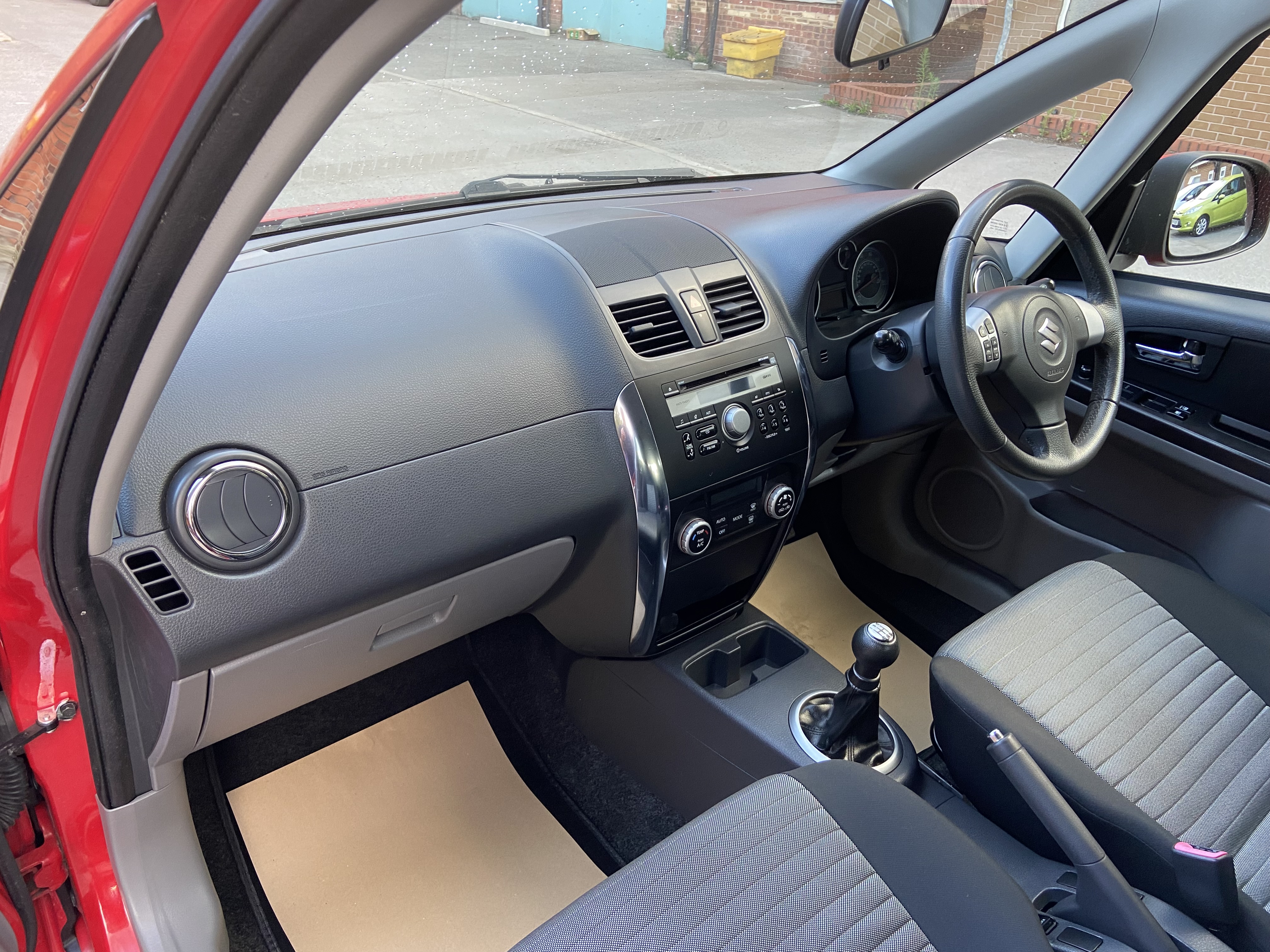 additional car image