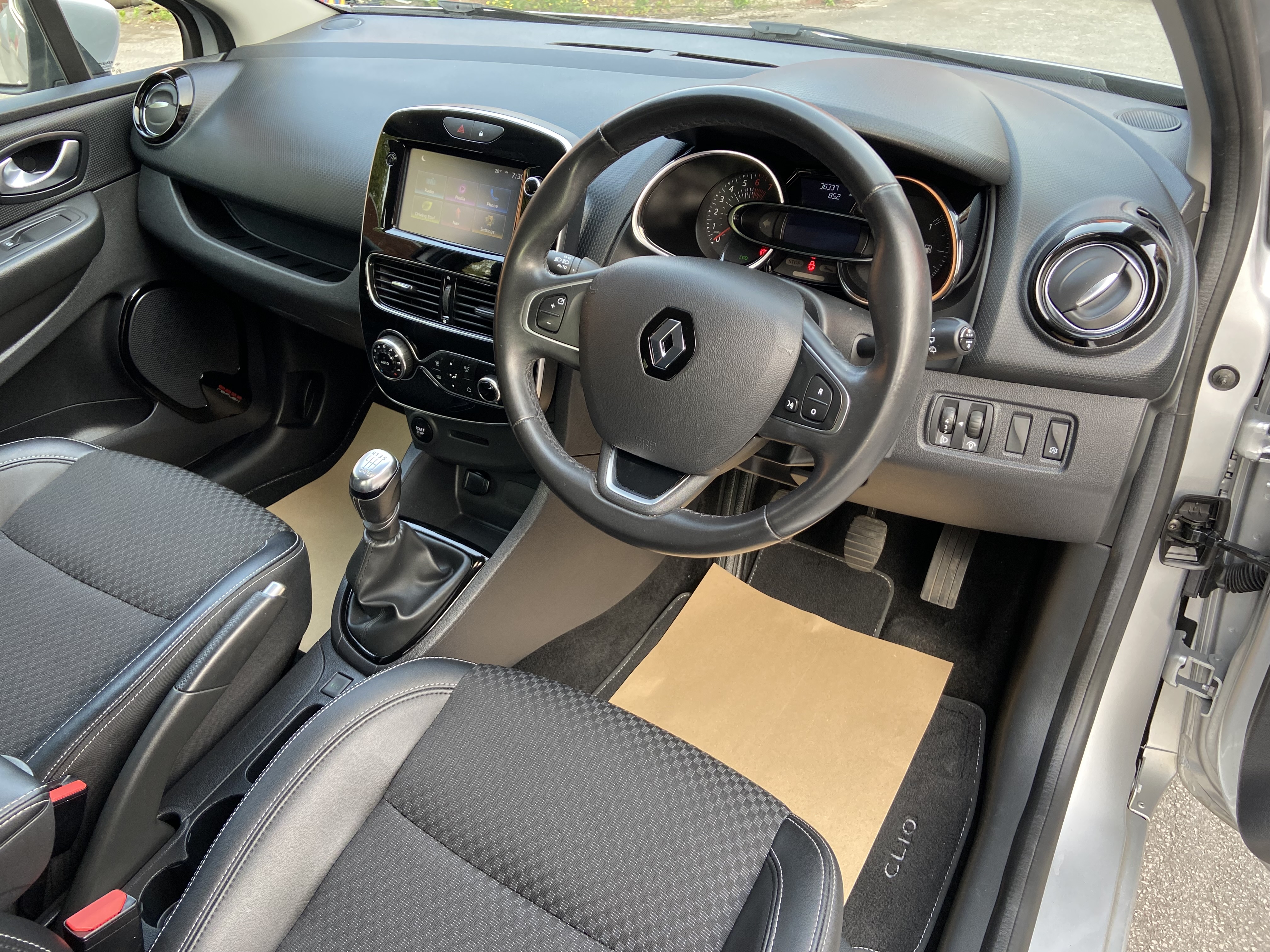 additional car image