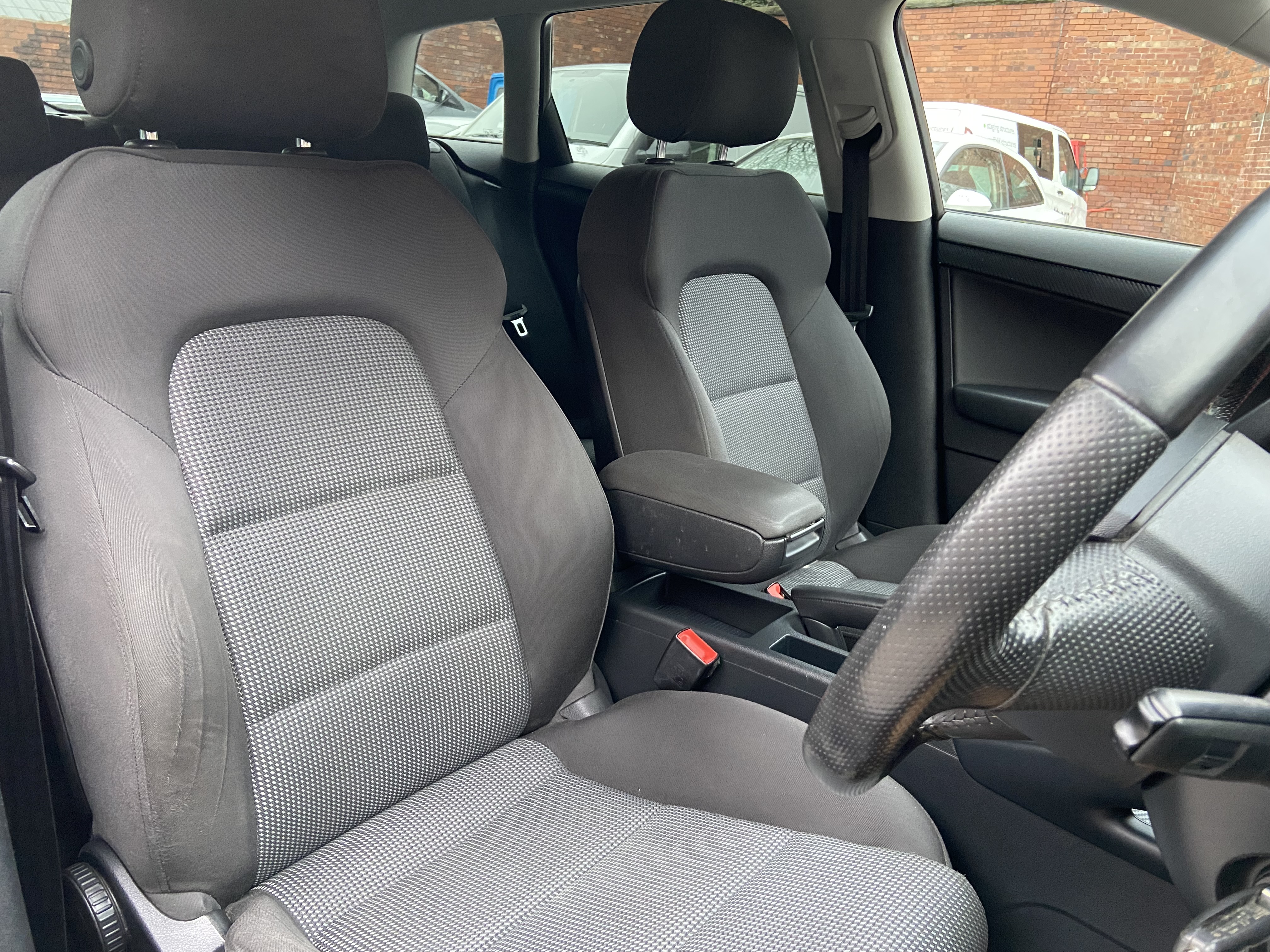 additional car image