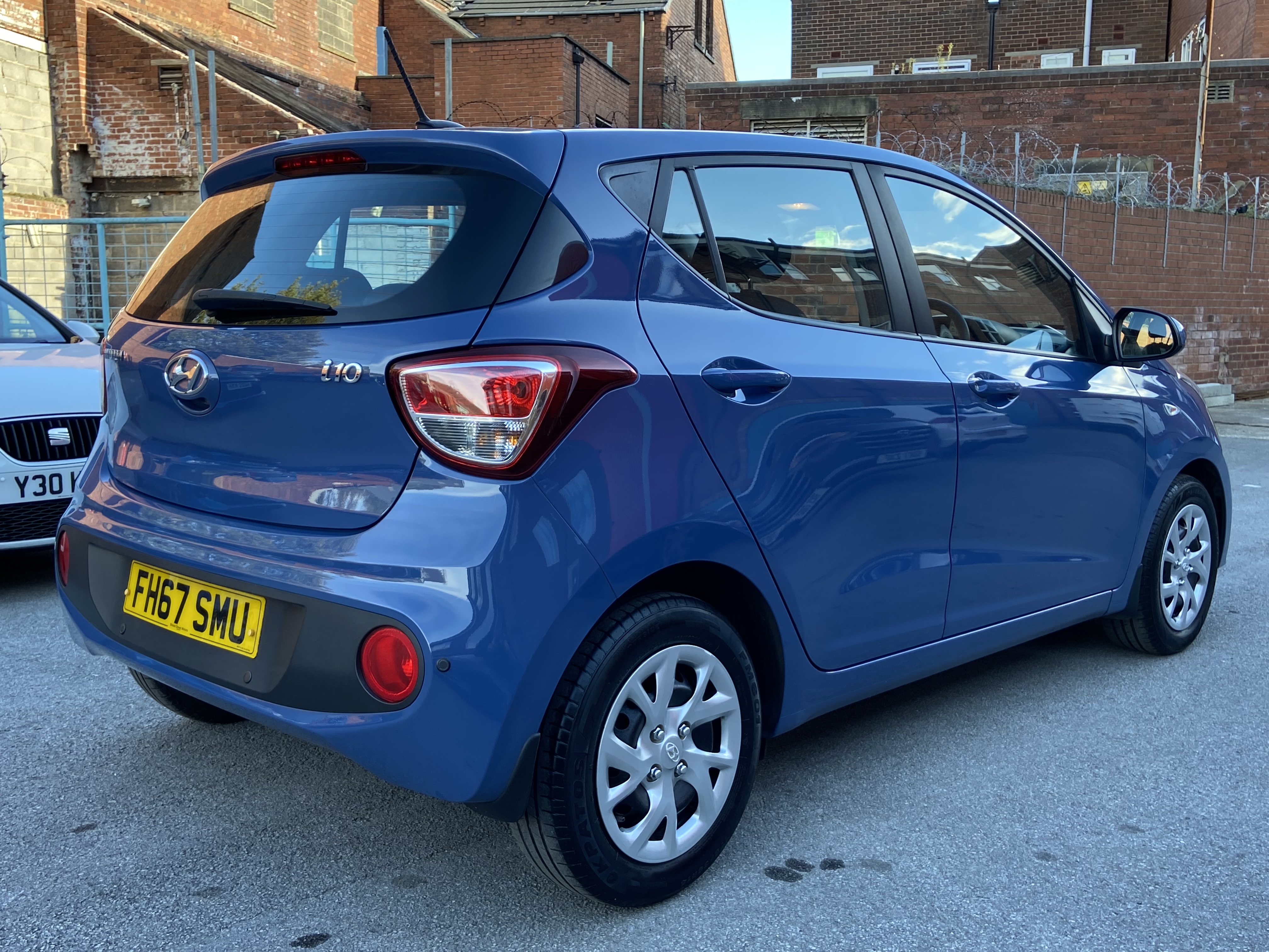 additional car image